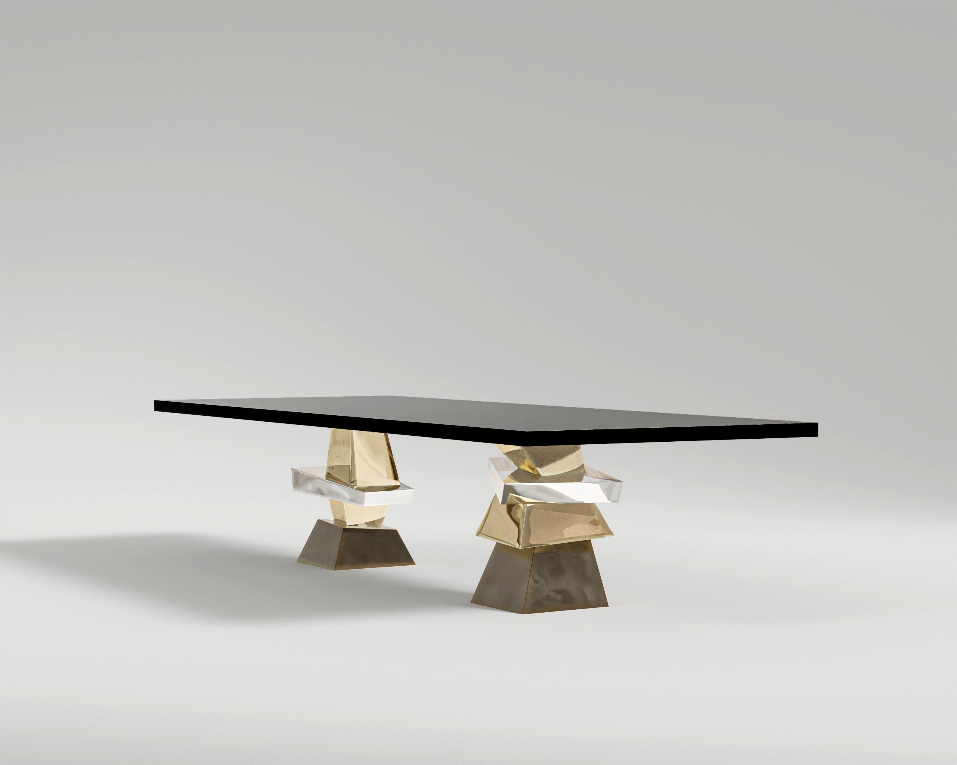Brossé Table de salle à manger Roche en bronze poli, inox et bronze patiné par Meubles Palena  en vente