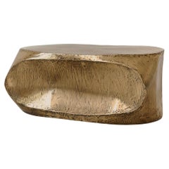 Mesa Decorativa Rocher Mediana de Resina de Latón sobre Inox by Atelier Ellery