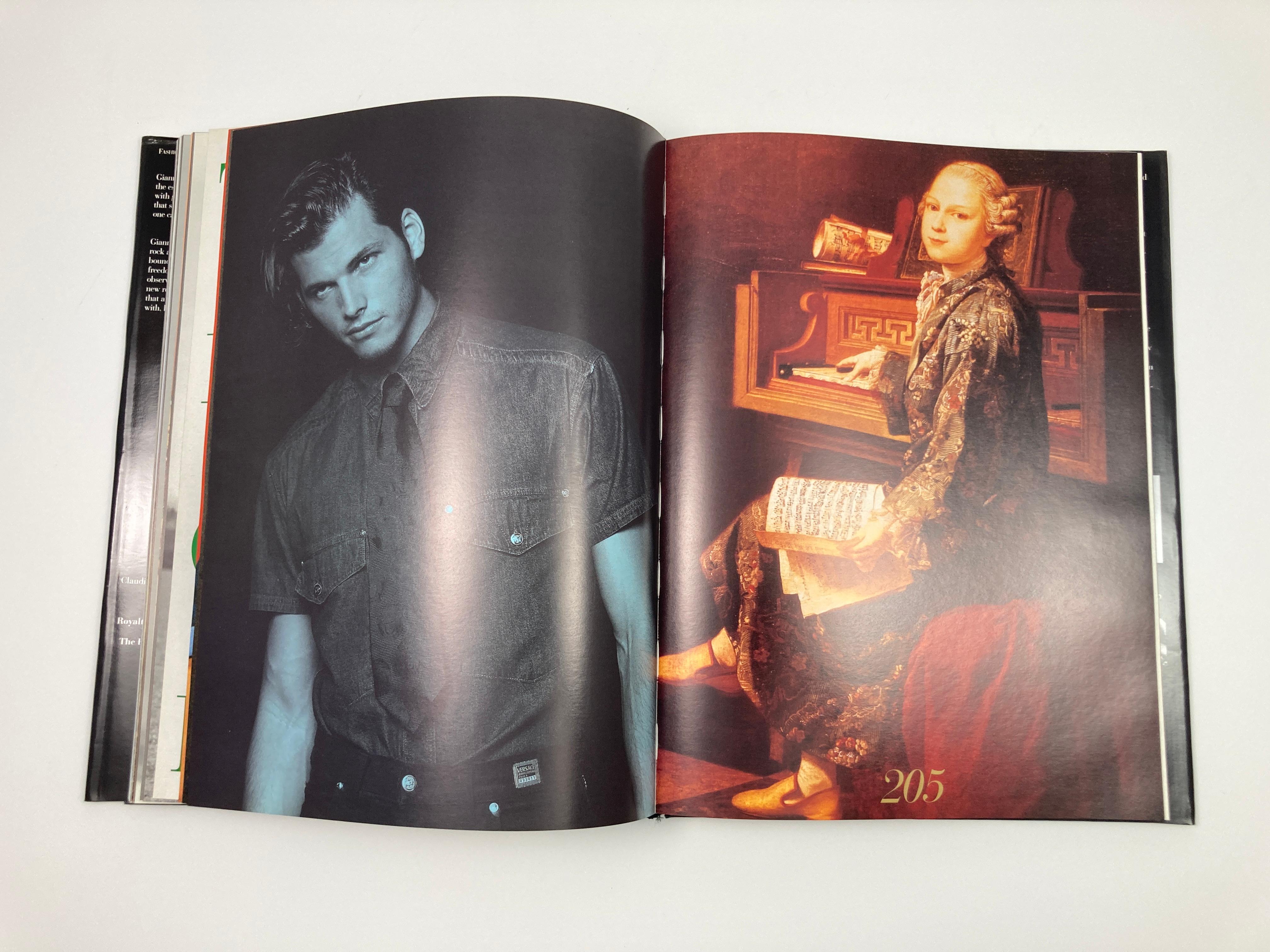 Rock and Royalty Gianni Versace Livre de table à couverture rigide, 1ère édition Grand format en vente 10