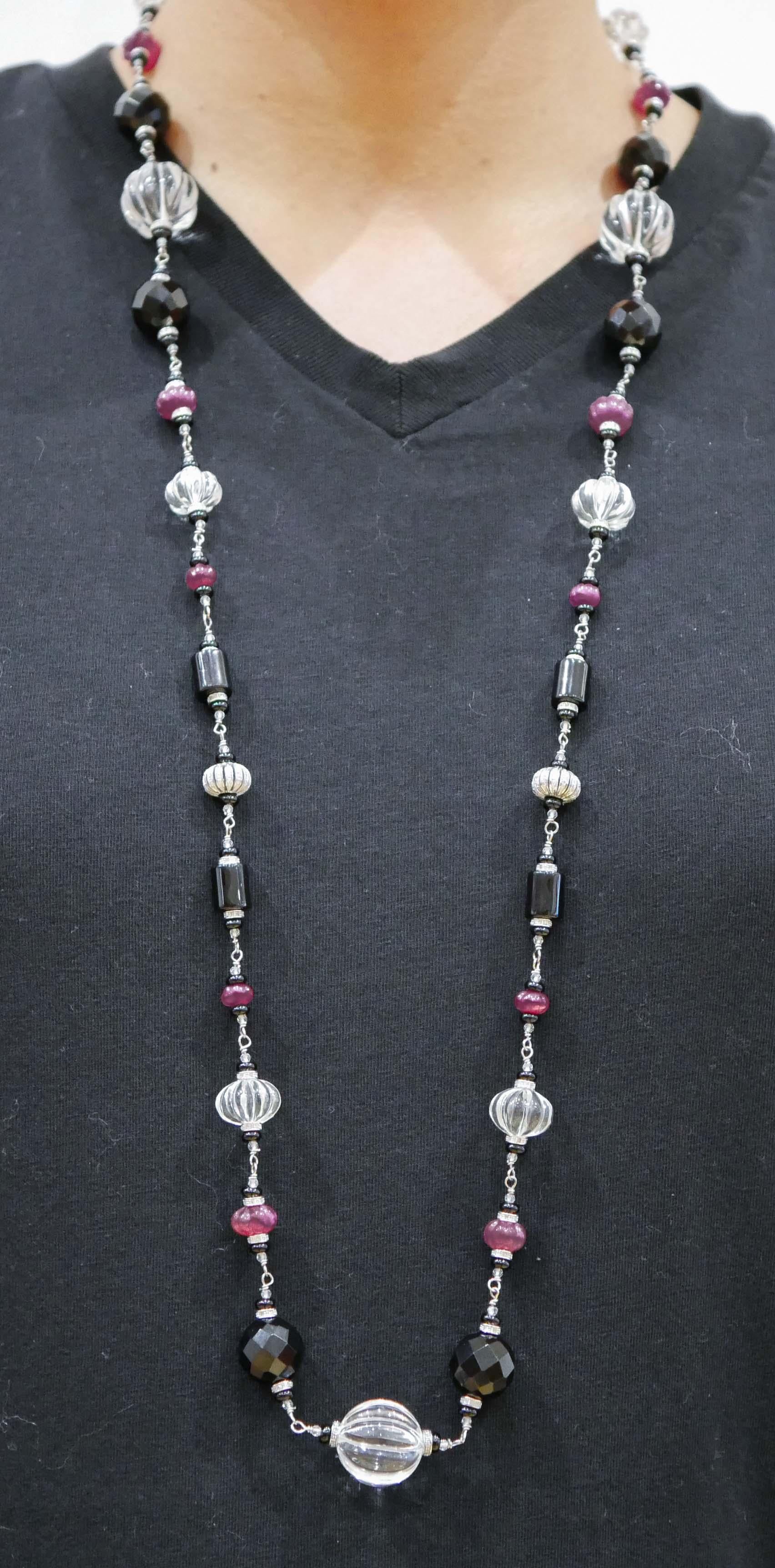 Rock Crustal, Rubies, Diamonds, Onyx, 9 Karat White Gold Necklace. In Good Condition In Marcianise, Marcianise (CE)