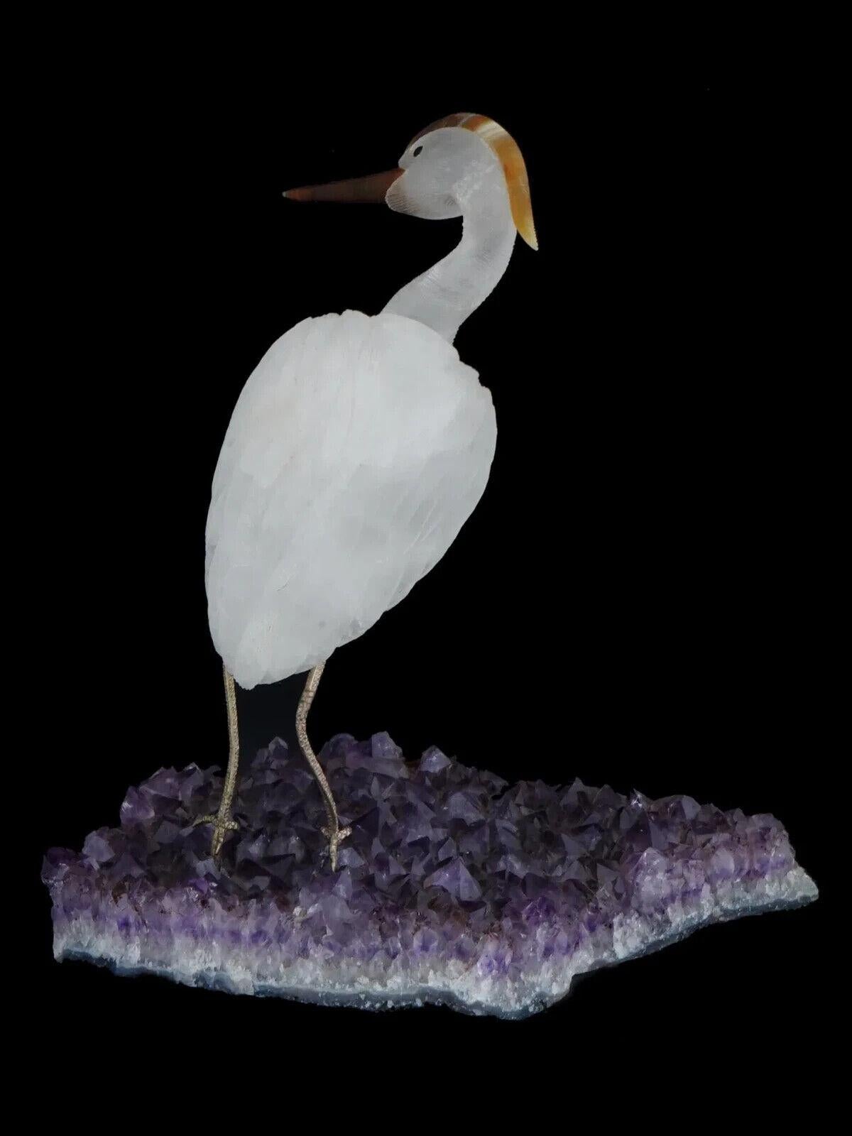 Inconnu Sculpture d'oiseau en cristal de roche et agate sur base d'améthyste en vente