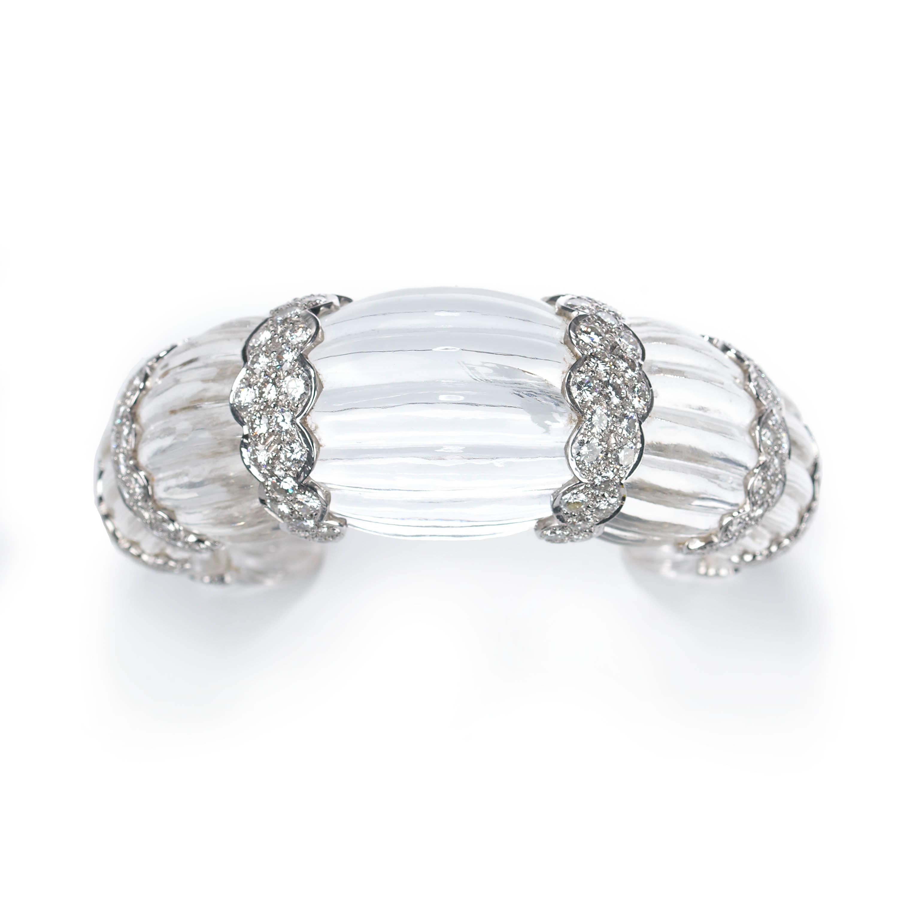 Contemporain Bracelet manchette en cristal de roche et diamants, 7,00 carats en vente