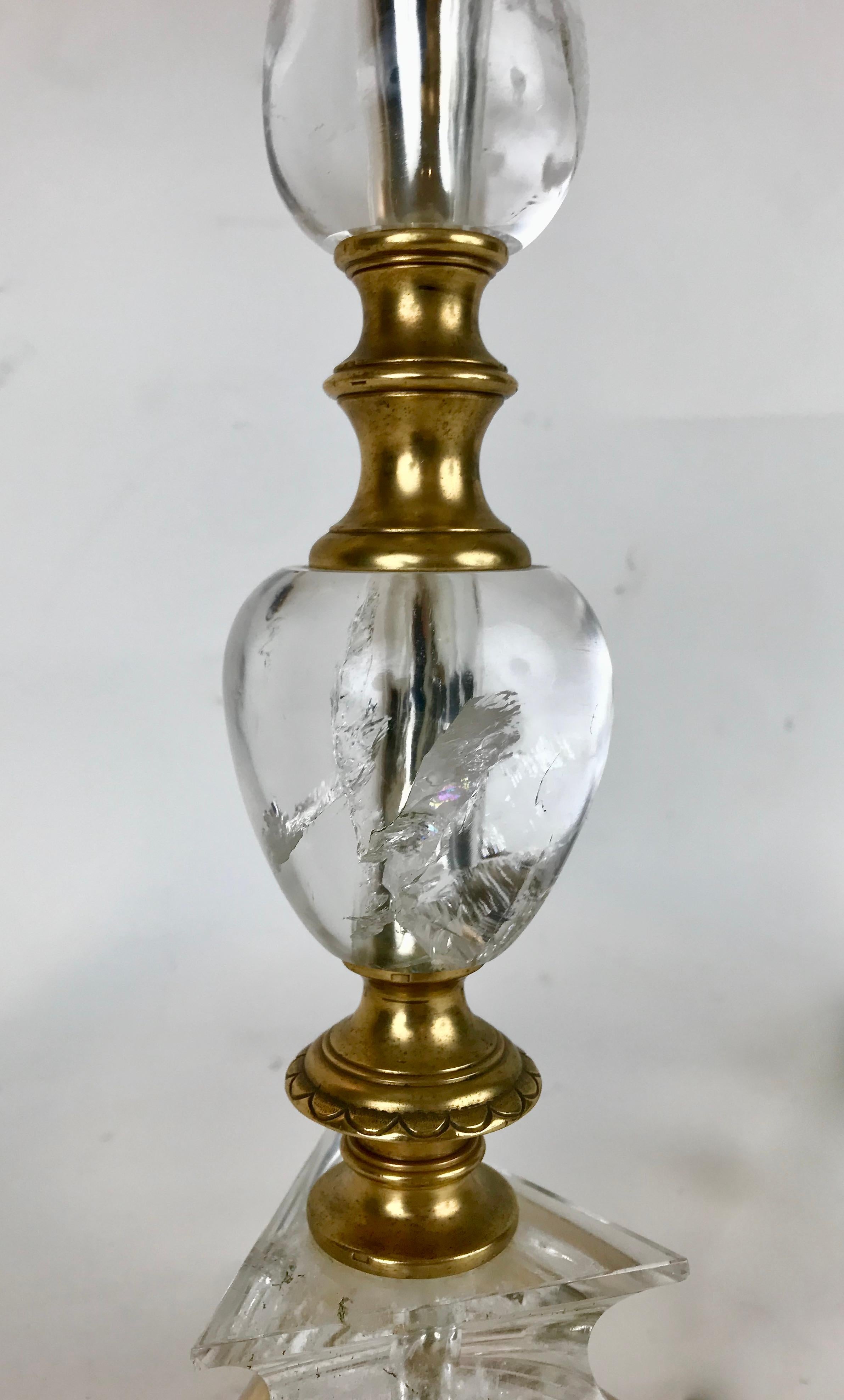 Georgien Lampe en forme de grillon en cristal de roche et bronze doré Attribuée à F. F. Caldwell en vente