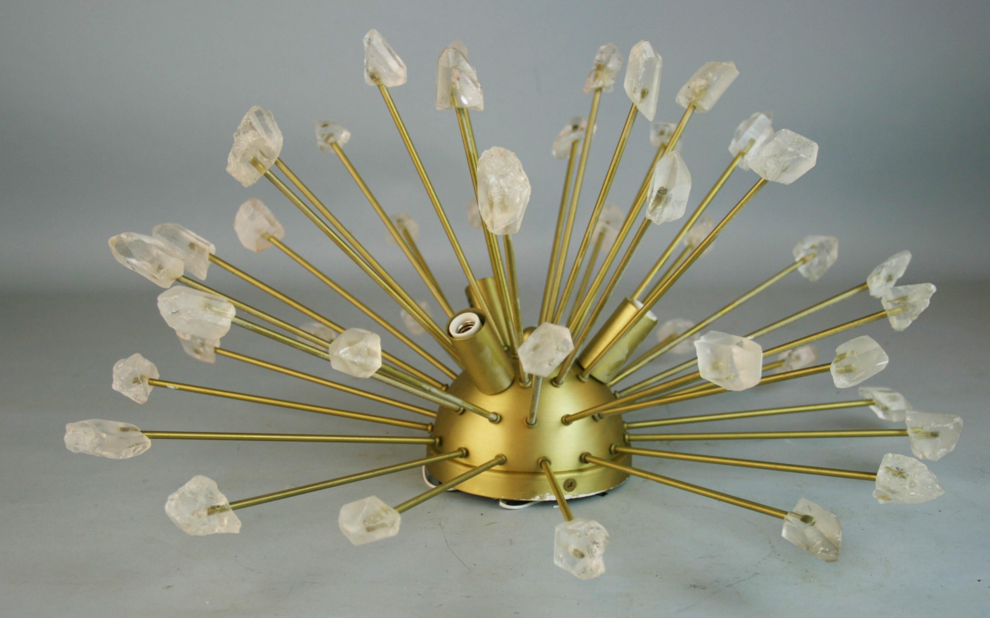Métal Monture affleurante en cristal de roche et métal doré en vente