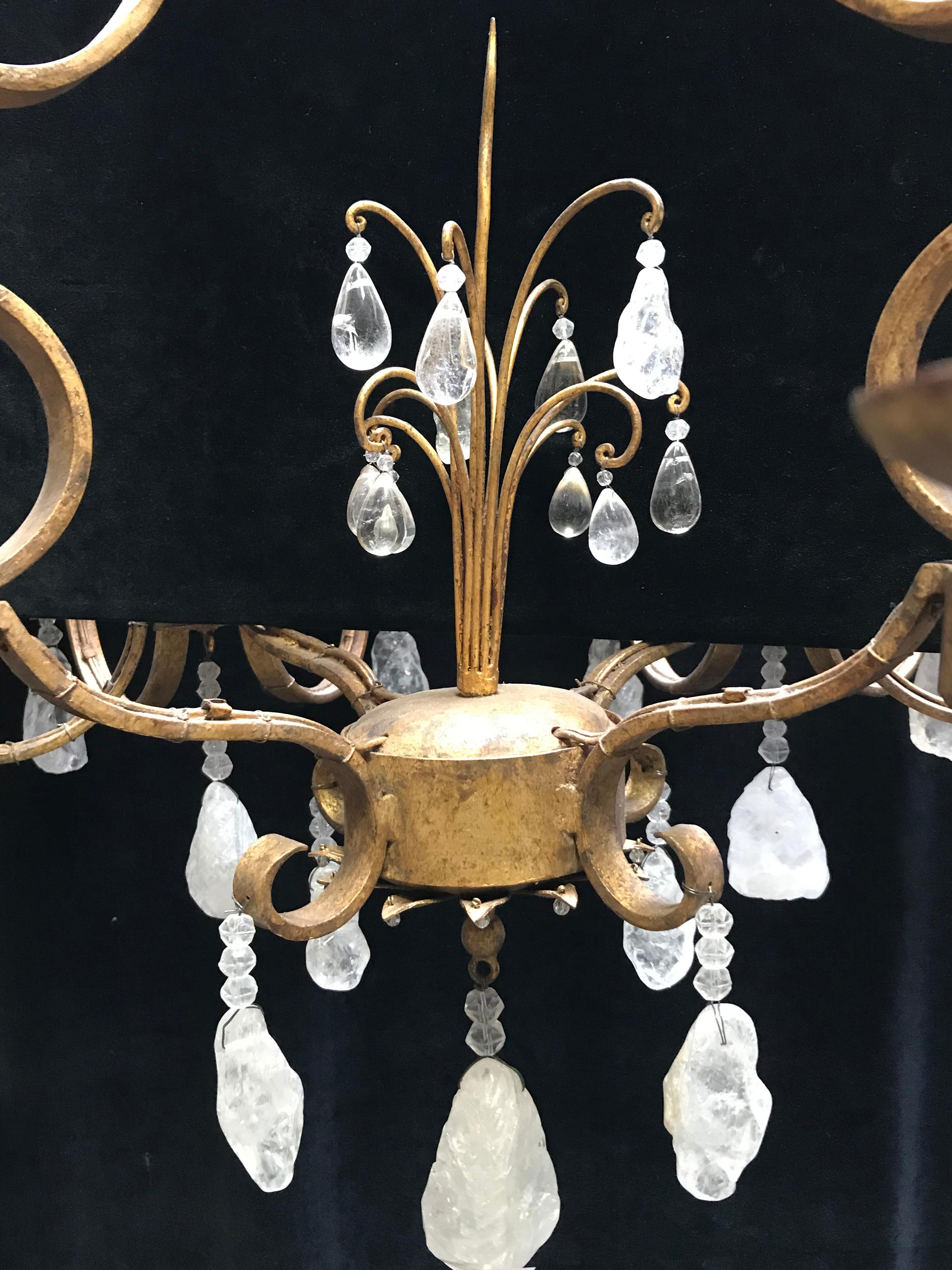 Lampadario in cristallo di rocca e ferro forgiato a mano in vendita 2