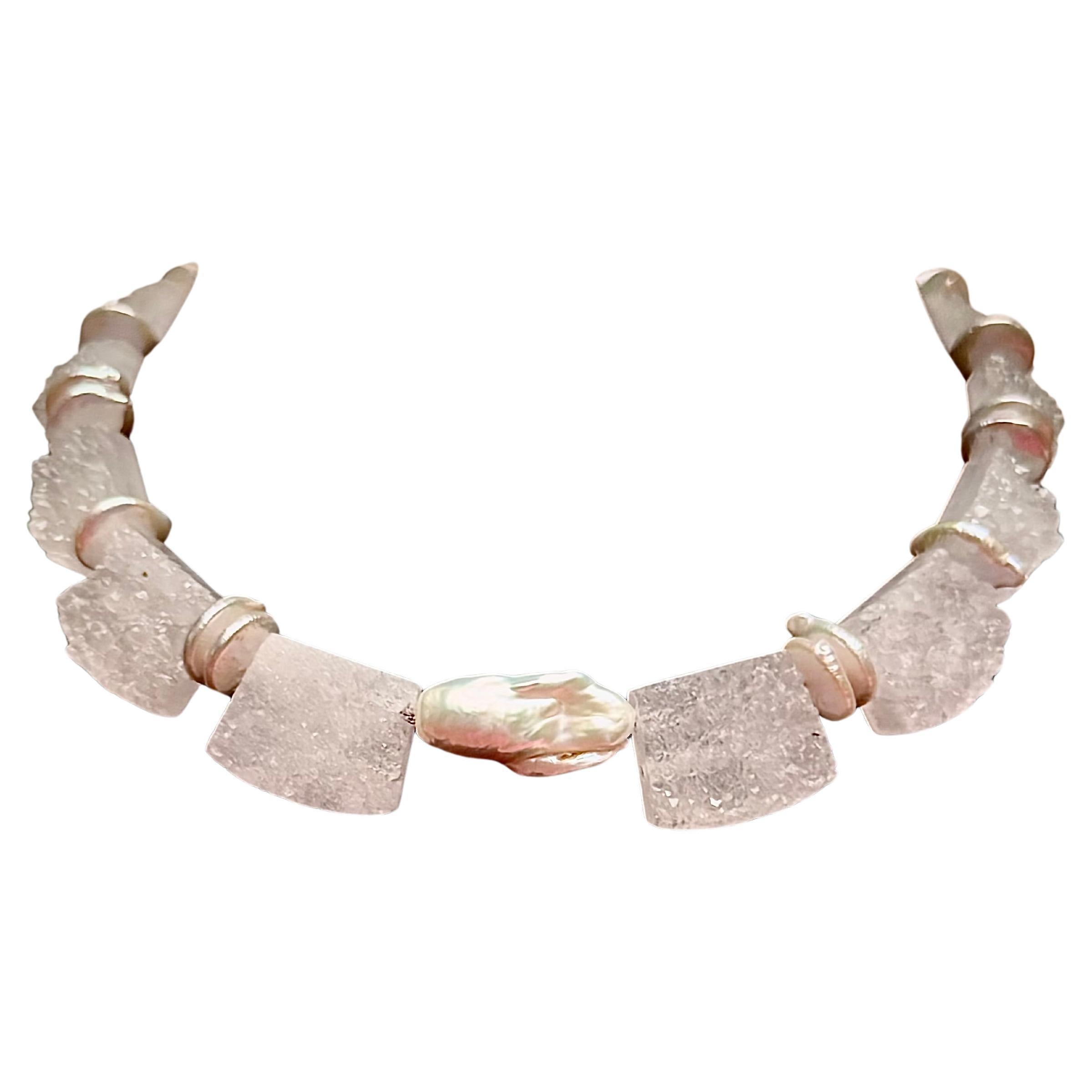 Collana di cristalli di rocca e perle in vendita