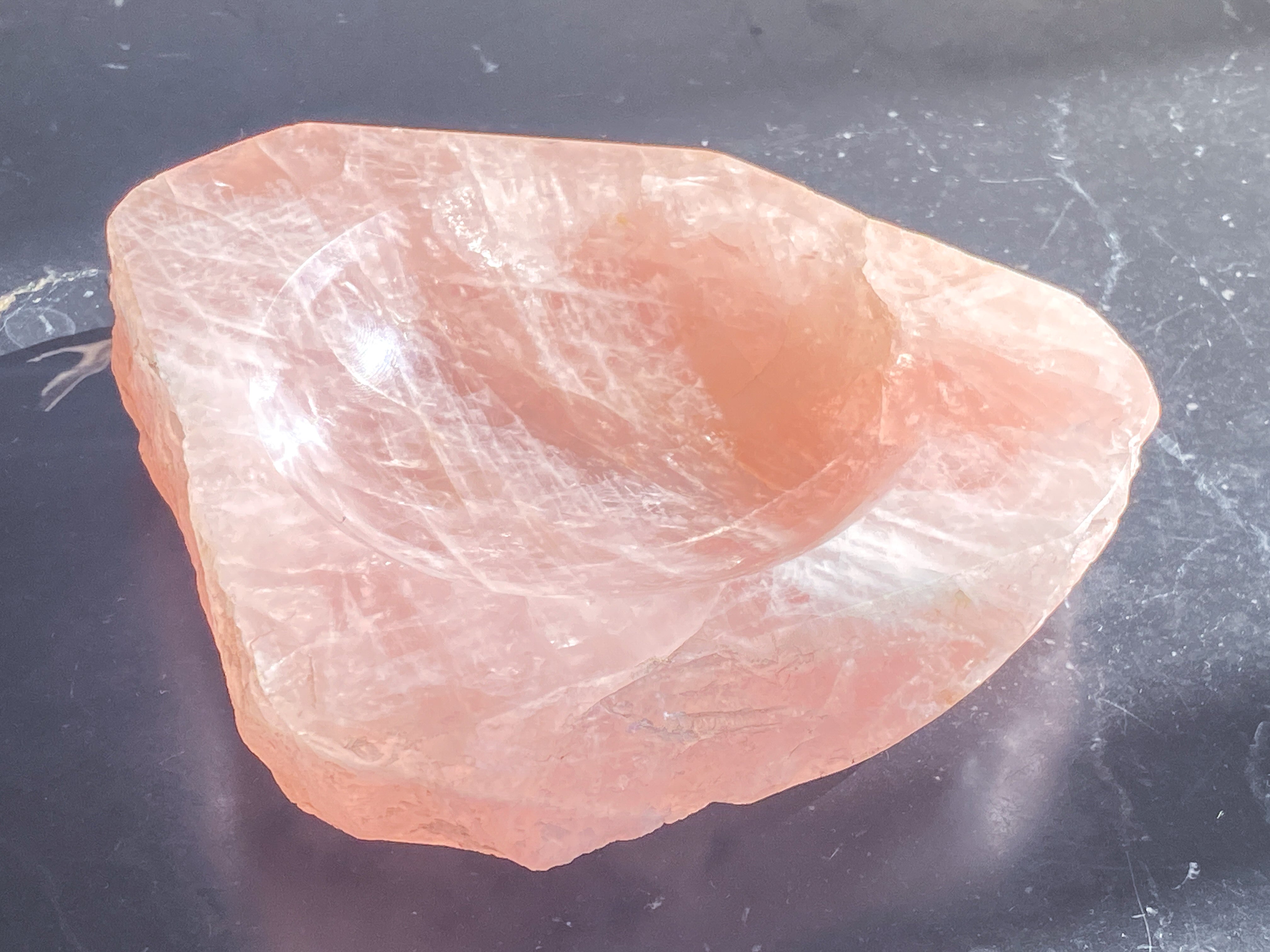 Ashtray in rock crystal, Pink color.