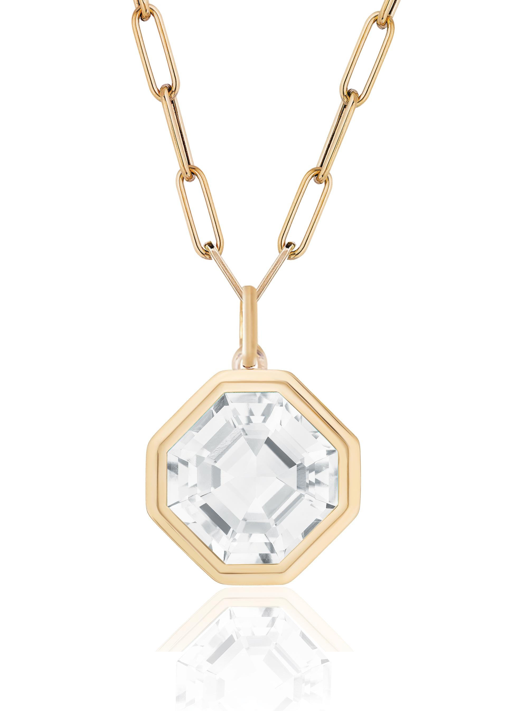 Pendentif en or jaune 18 carats serti d'un chaton en cristal de roche Neuf - En vente à New York, NY