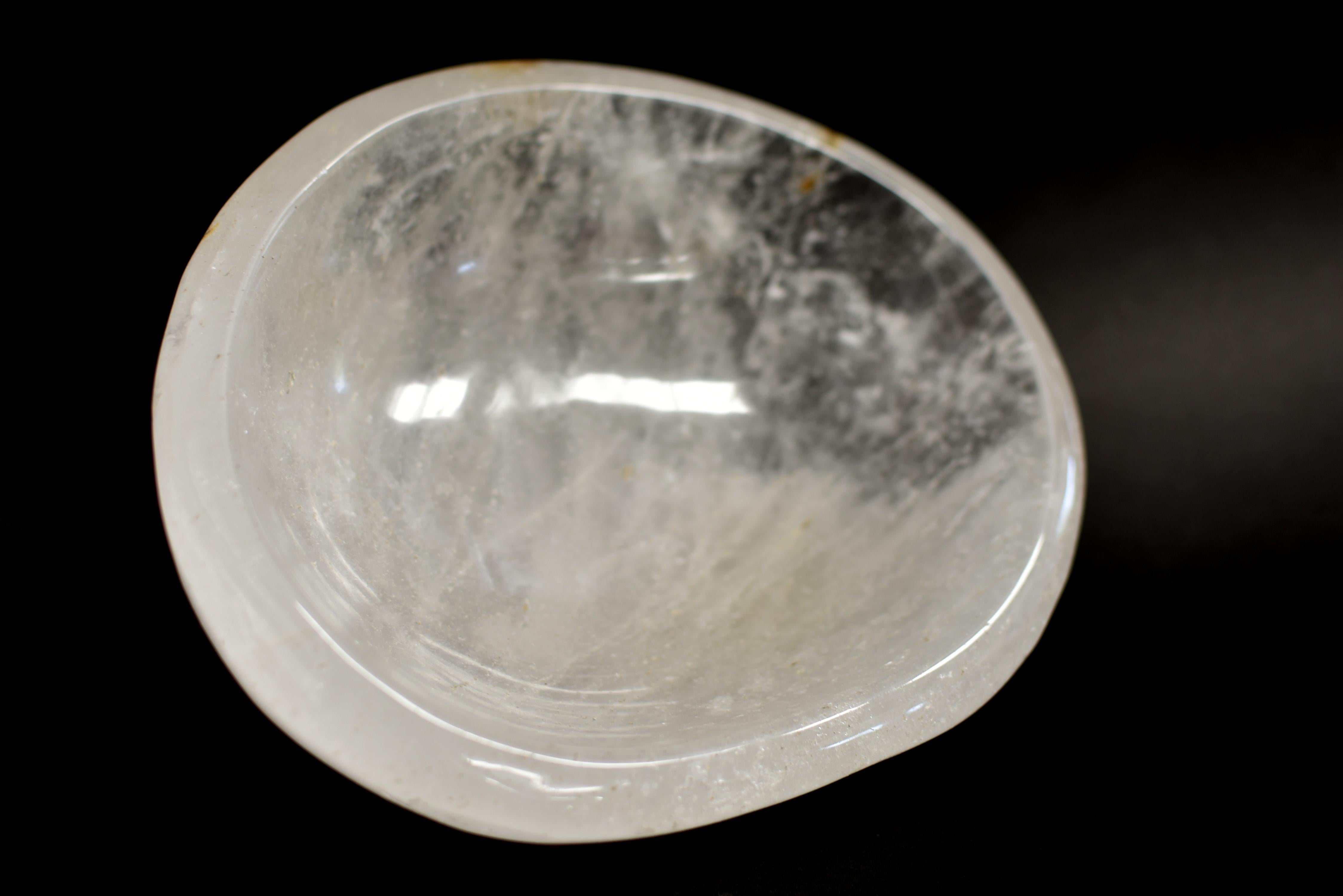 Ciotola di cristallo di rocca con rutilo d'oro da 7 lb in vendita 8