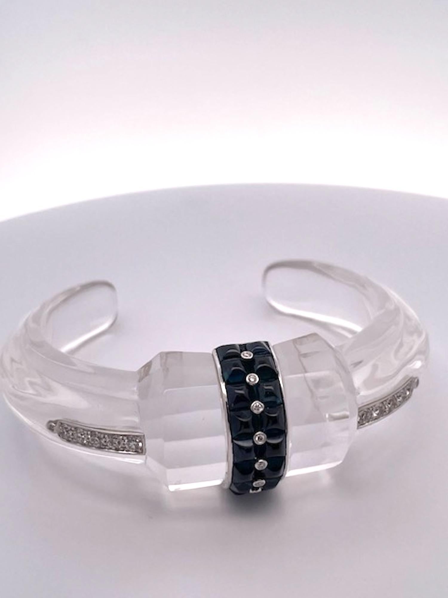 Rock Crystal Bracelet with Sapphires In Good Condition For Sale In North Hollywood, CA