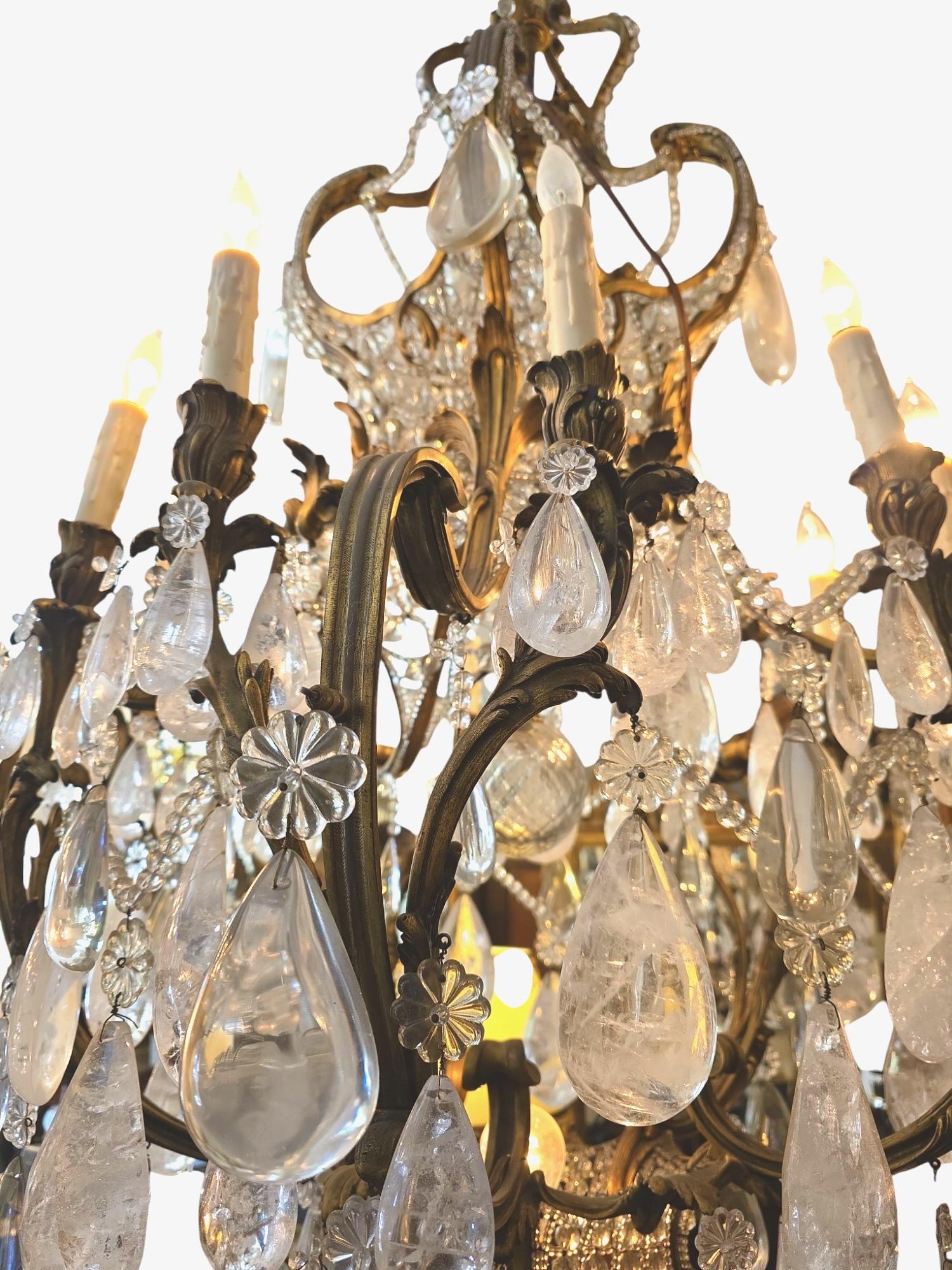 Lampadario in cristallo di rocca In condizioni ottime in vendita a Los Angeles, CA