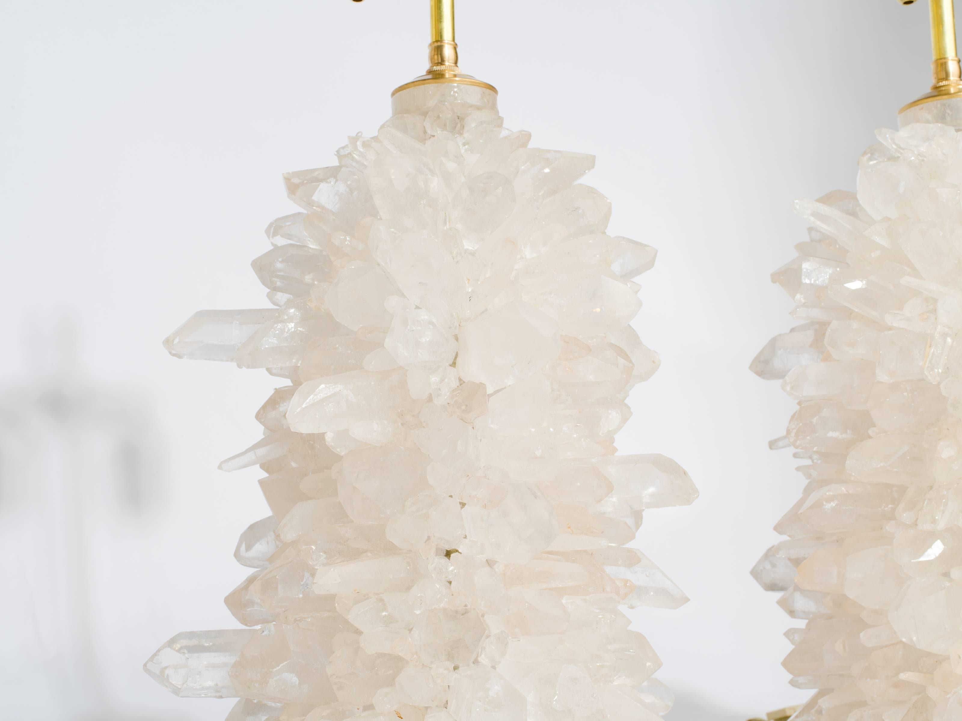 Paar „Aggregate“ Bergkristall-Cluster-Lampen von Spark Interior (21. Jahrhundert und zeitgenössisch) im Angebot