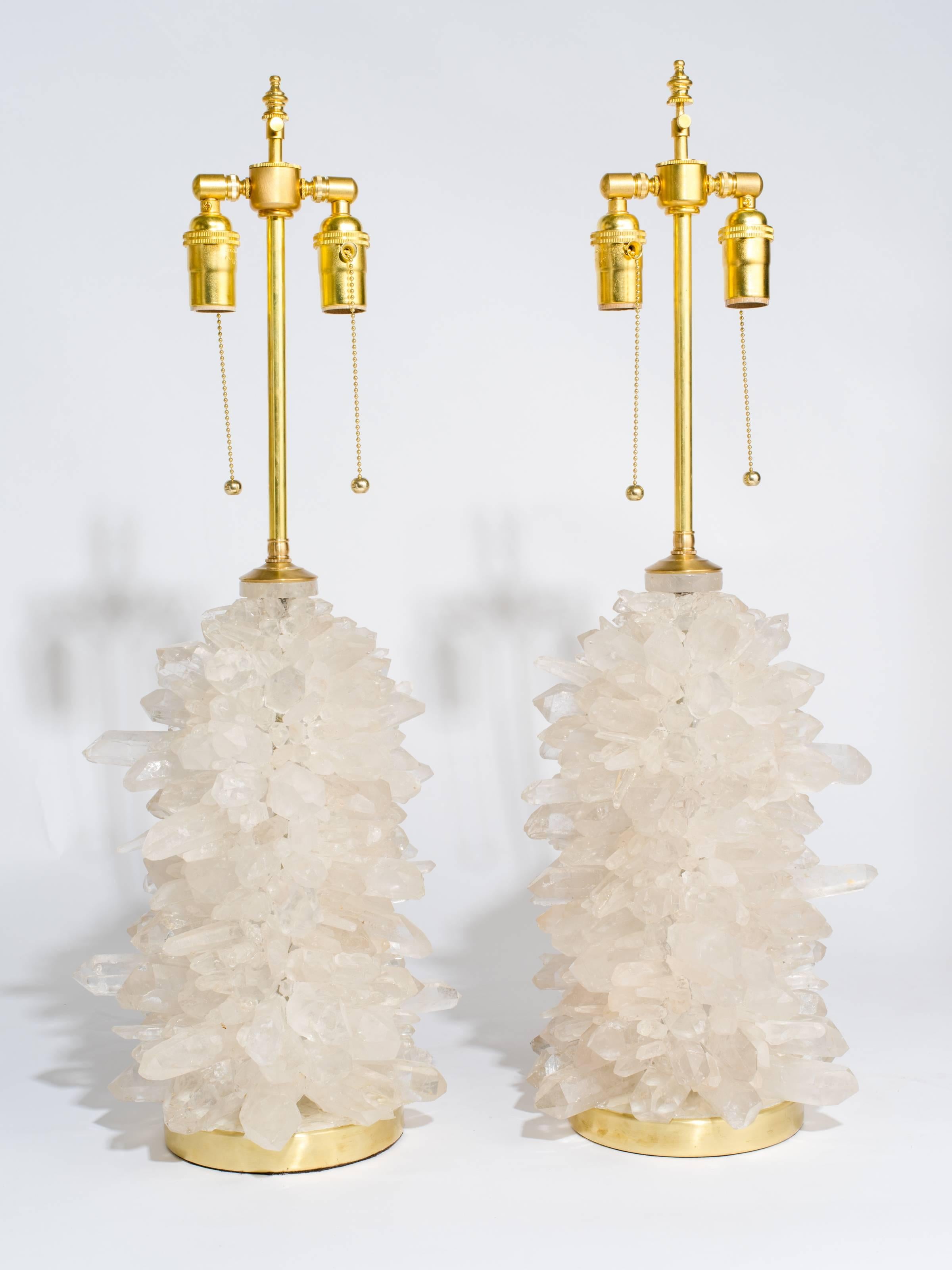 Cristal de roche Paire de lampes à grappes Aggregate en cristal de roche par Spark Interior en vente