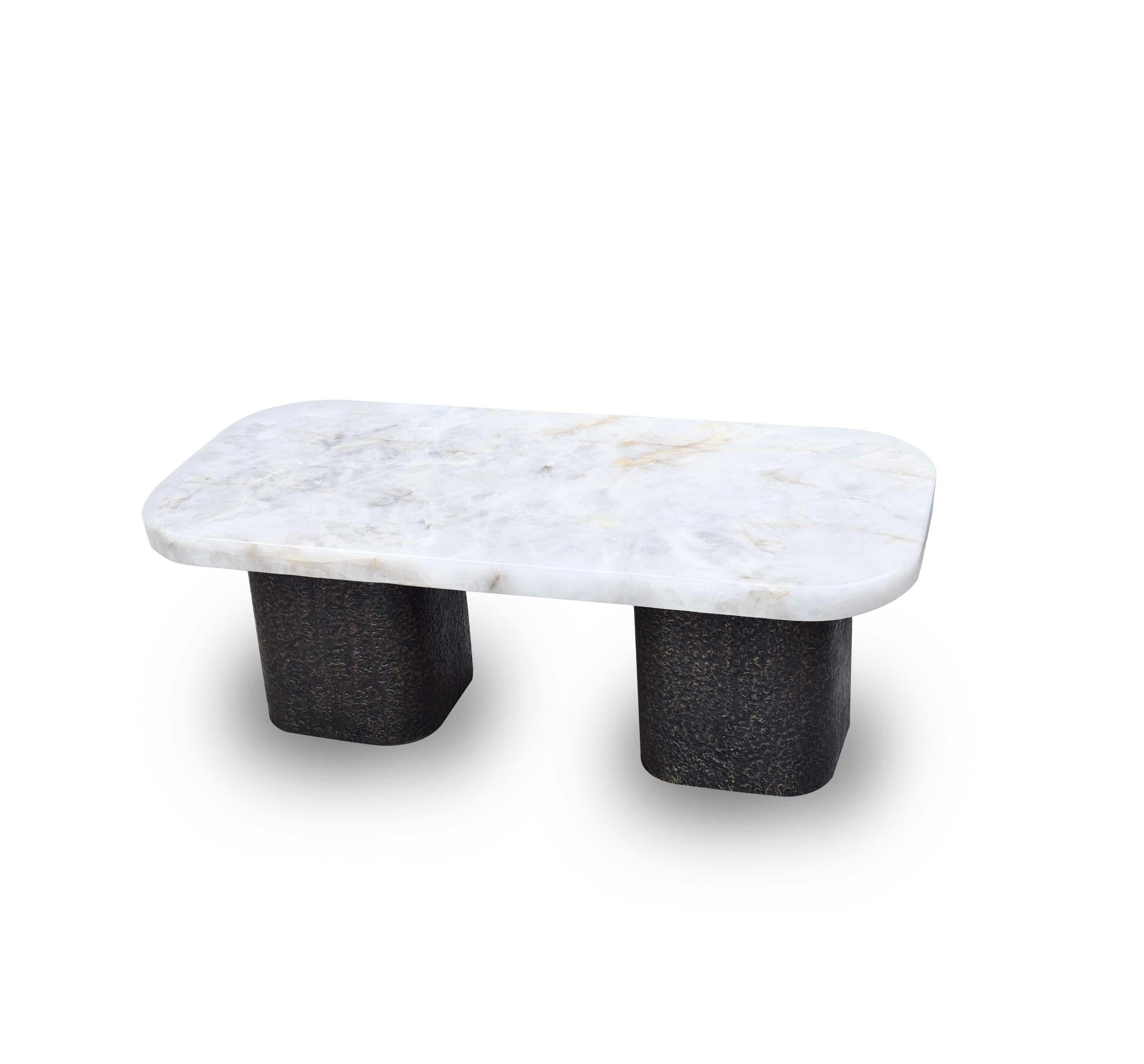 XXIe siècle et contemporain Table à cocktail en cristal de roche de Phoenix en vente