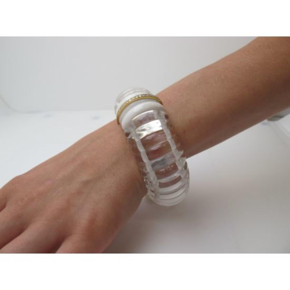 Rock Crystal, Diamond, Yellow Gold Scalloped Design Italian Cuff Bangle Bracelet For Sale 3