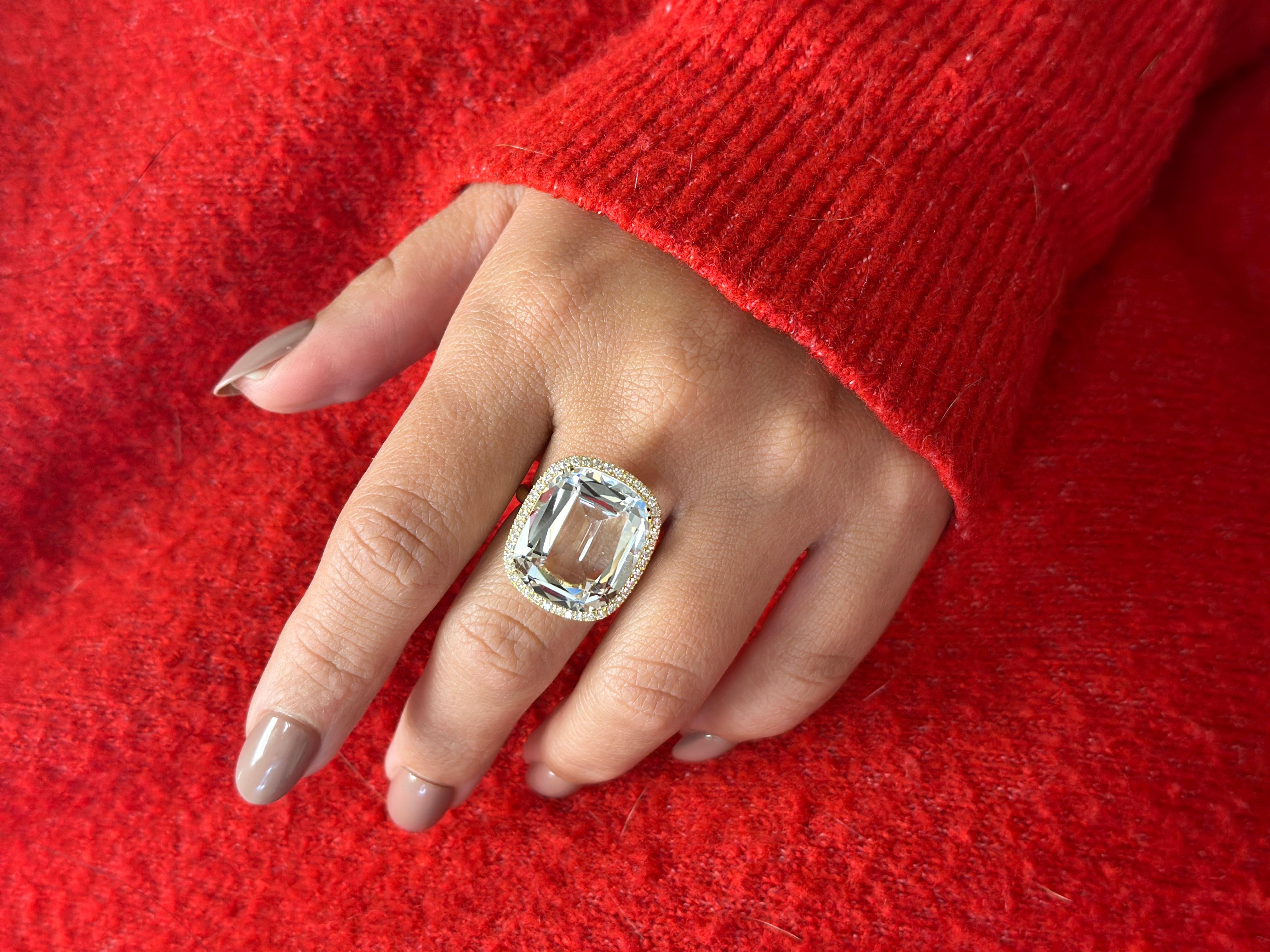En venta: Anillo de Cristal de Roca y Diamante talla cojín en Oro Amarillo de 18 K  2