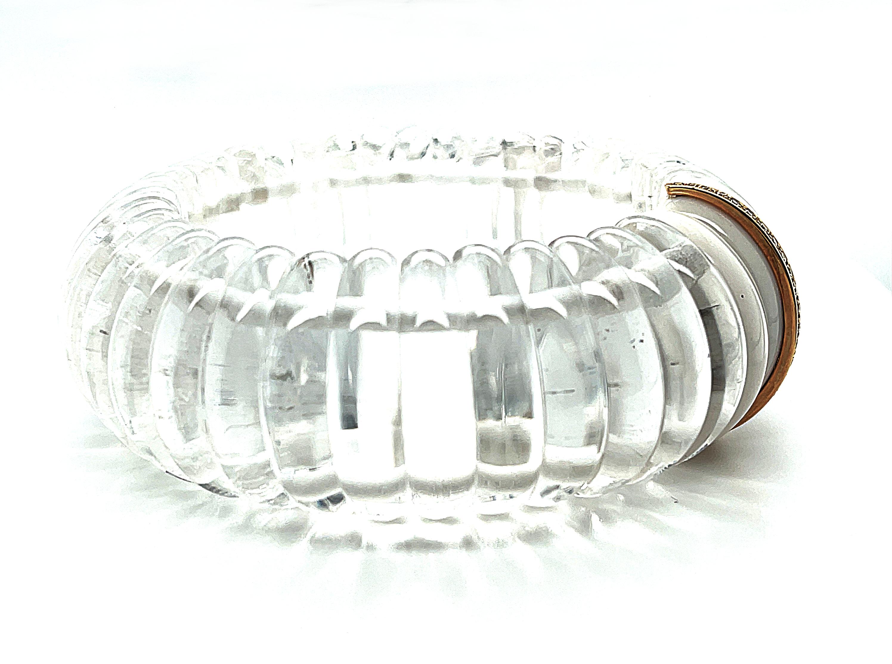 Bracelet manchette italien en cristal de roche, diamant et or jaune au design festonné Neuf - En vente à Los Angeles, CA