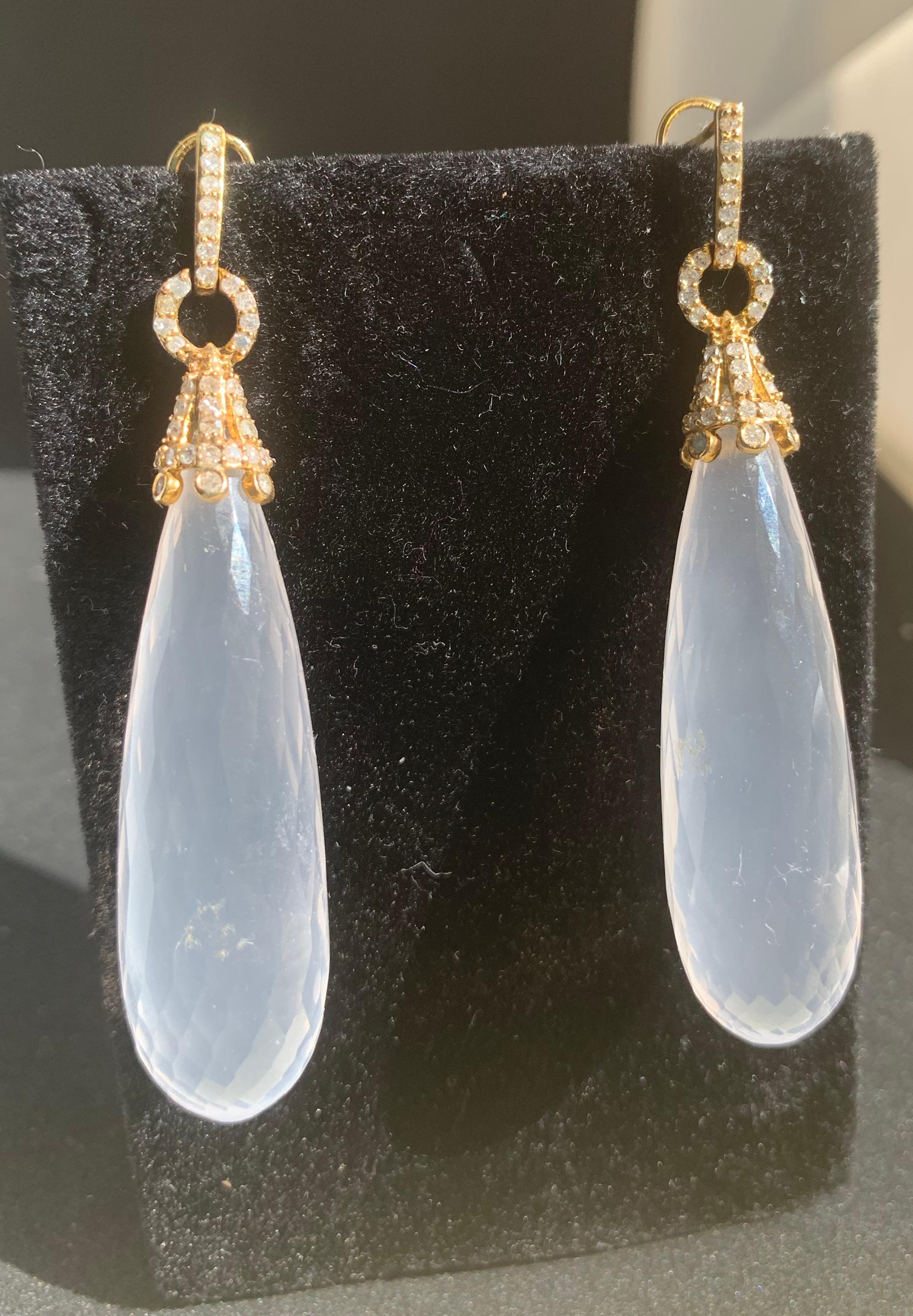 Gold Diamond Rock Crystal Drop Earrings In New Condition For Sale In New York, NY