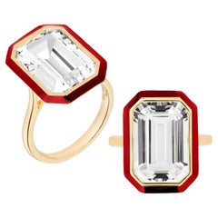 Bergkristall-Ring mit Smaragdschliff aus 18K Gold mit roter Emaille