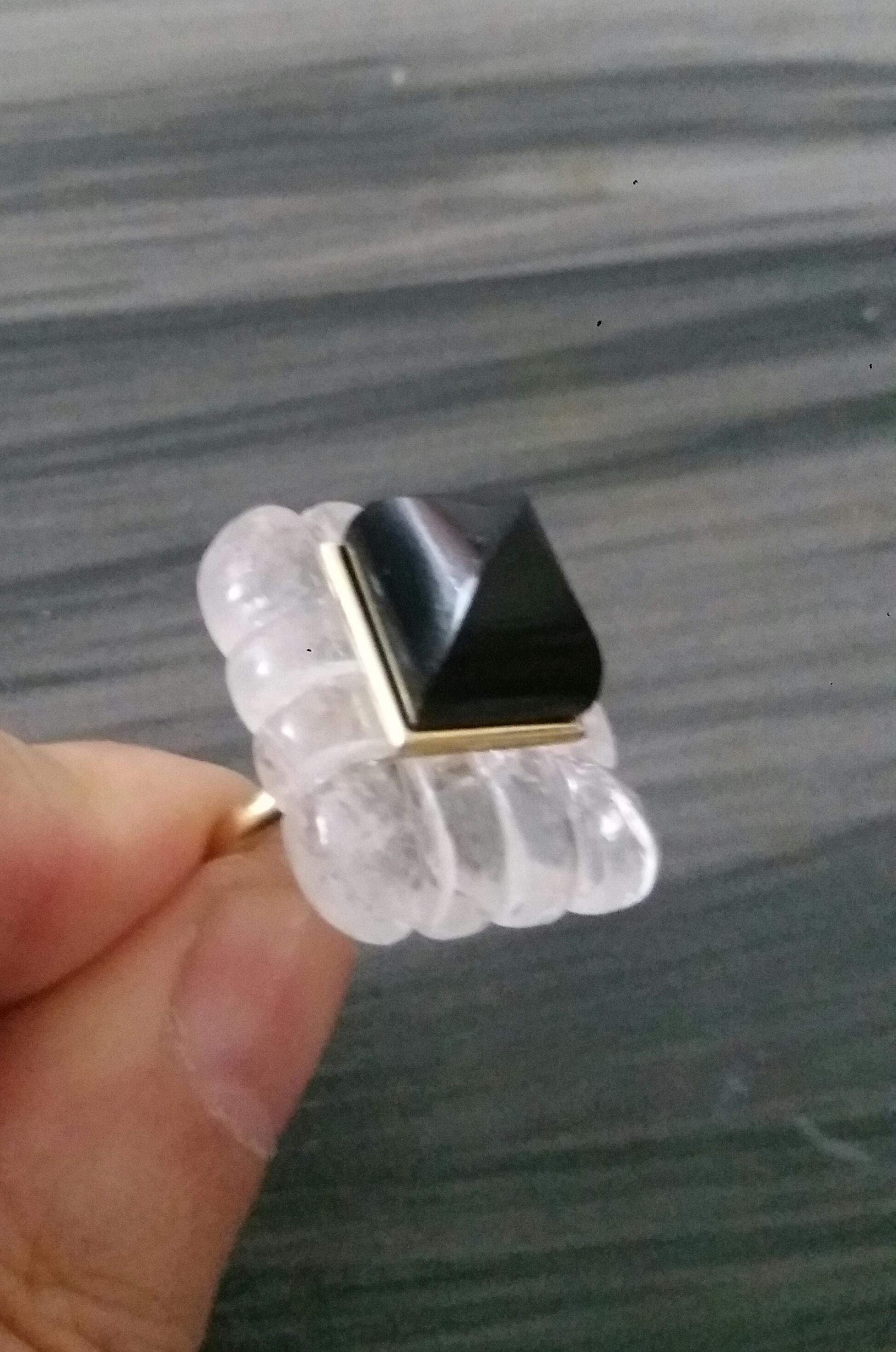 Bague en or jaune 14k gravée d'une pyramide d'onyx noir de forme rectangulaire en cristal de roche en vente 7