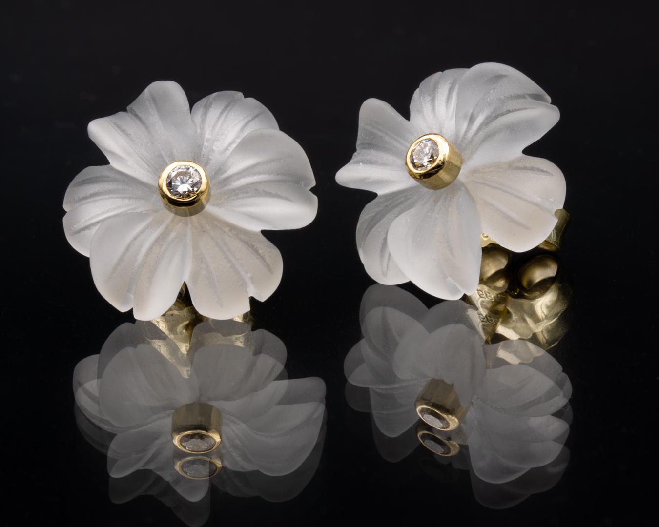 Moderne Boucles d'oreilles or jaune cristal de roche fleur diamant sans défaut en vente