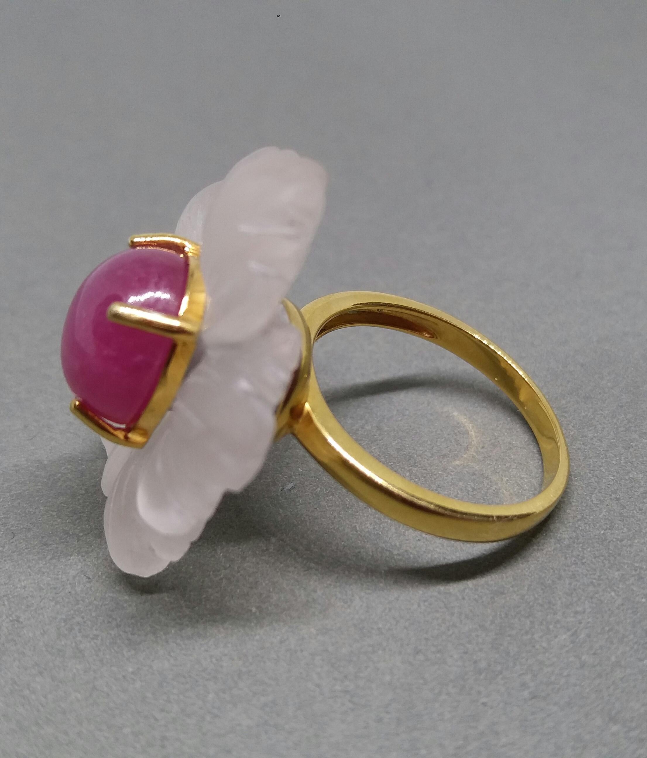 Rock Crystal Flower Natural Ruby Cabochon Solid 14 Karat Gold Fashion Ring For Sale 4
