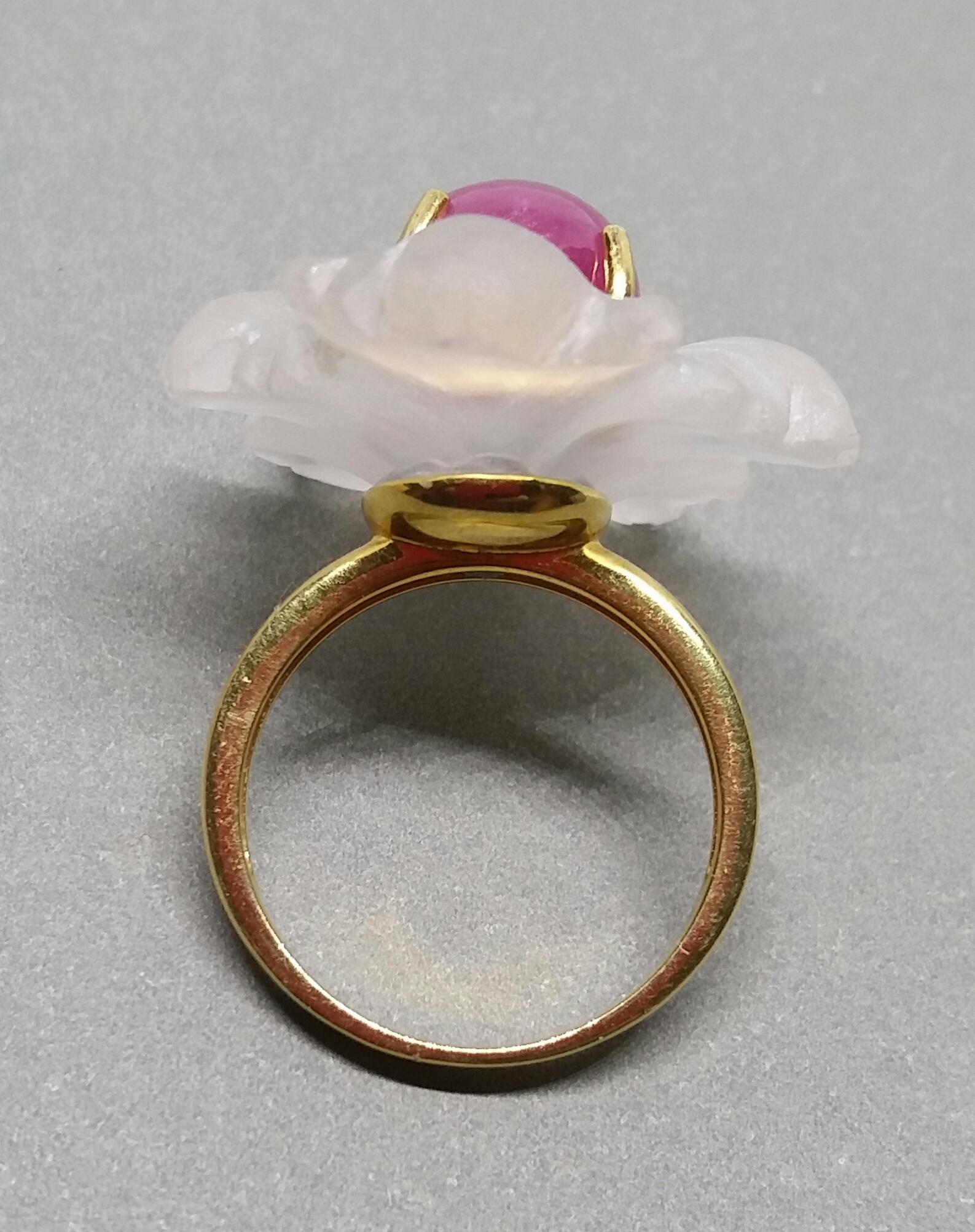 Women's Rock Crystal Flower Natural Ruby Cabochon Solid 14 Karat Gold Fashion Ring