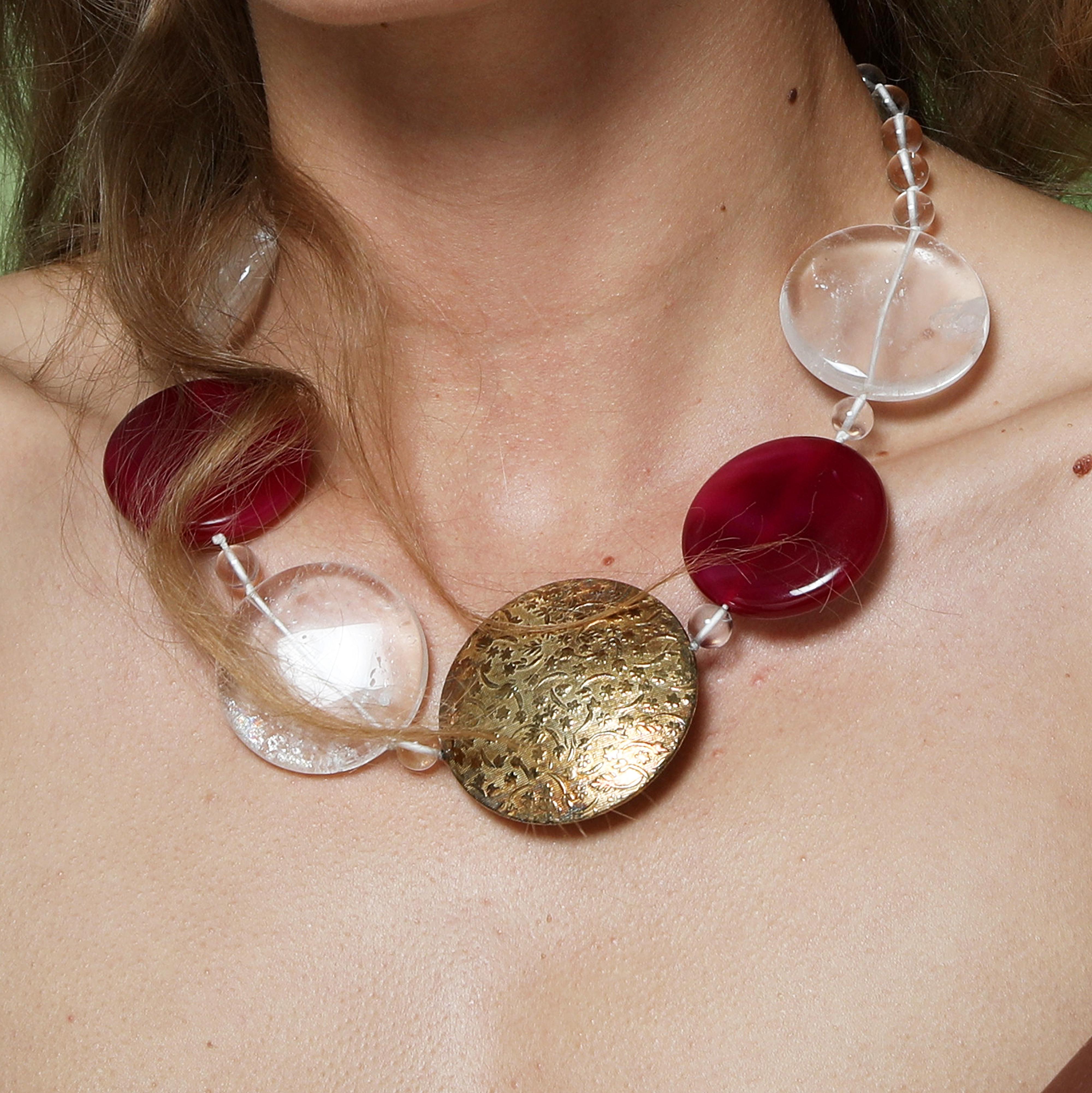 Donna Cristallo di rocca, perla d'acqua dolce, colore agata, collana di perline, orecchini pendenti. in vendita