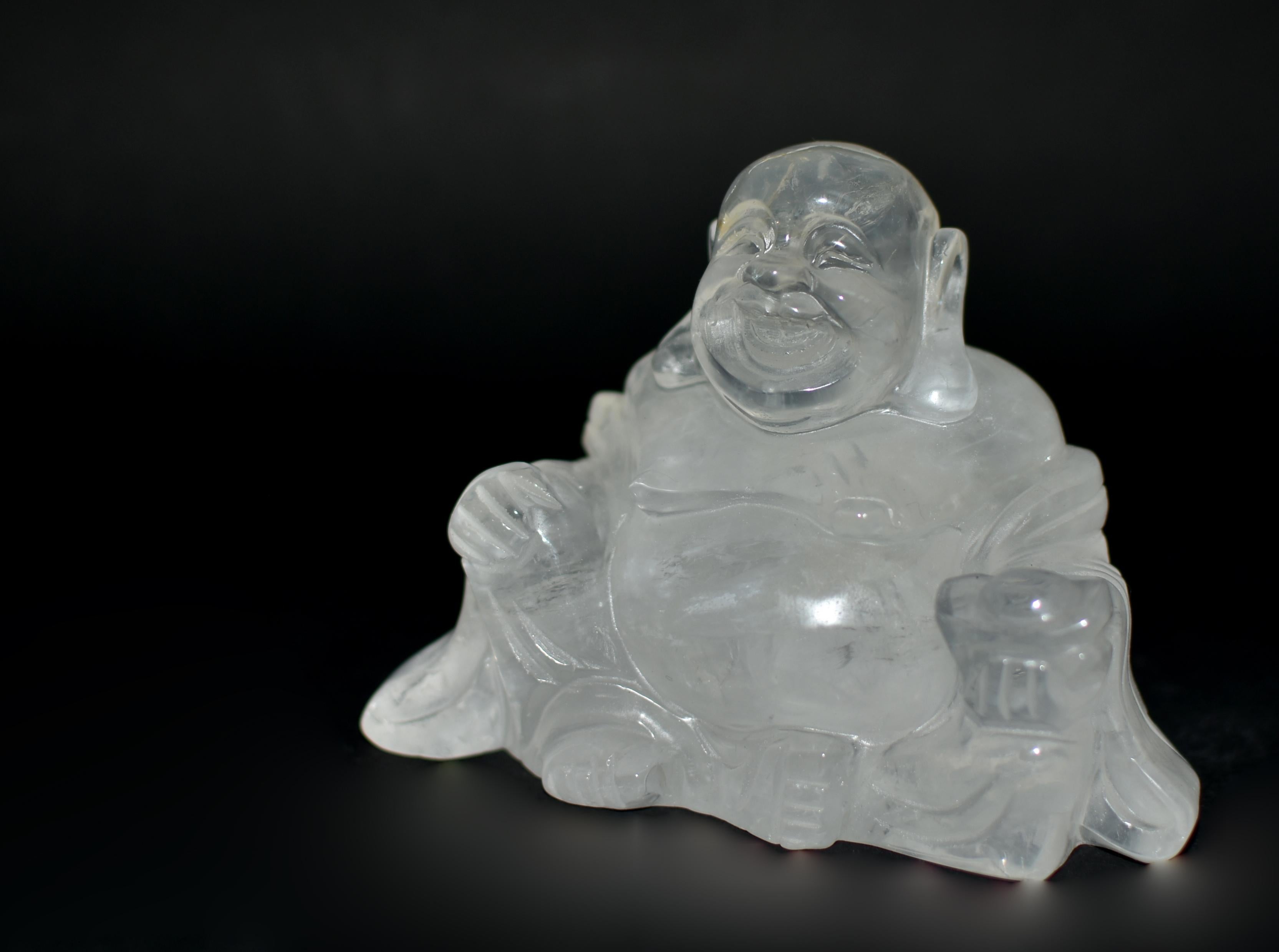 Happy Buddha-Statue aus Bergkristall im Angebot 2