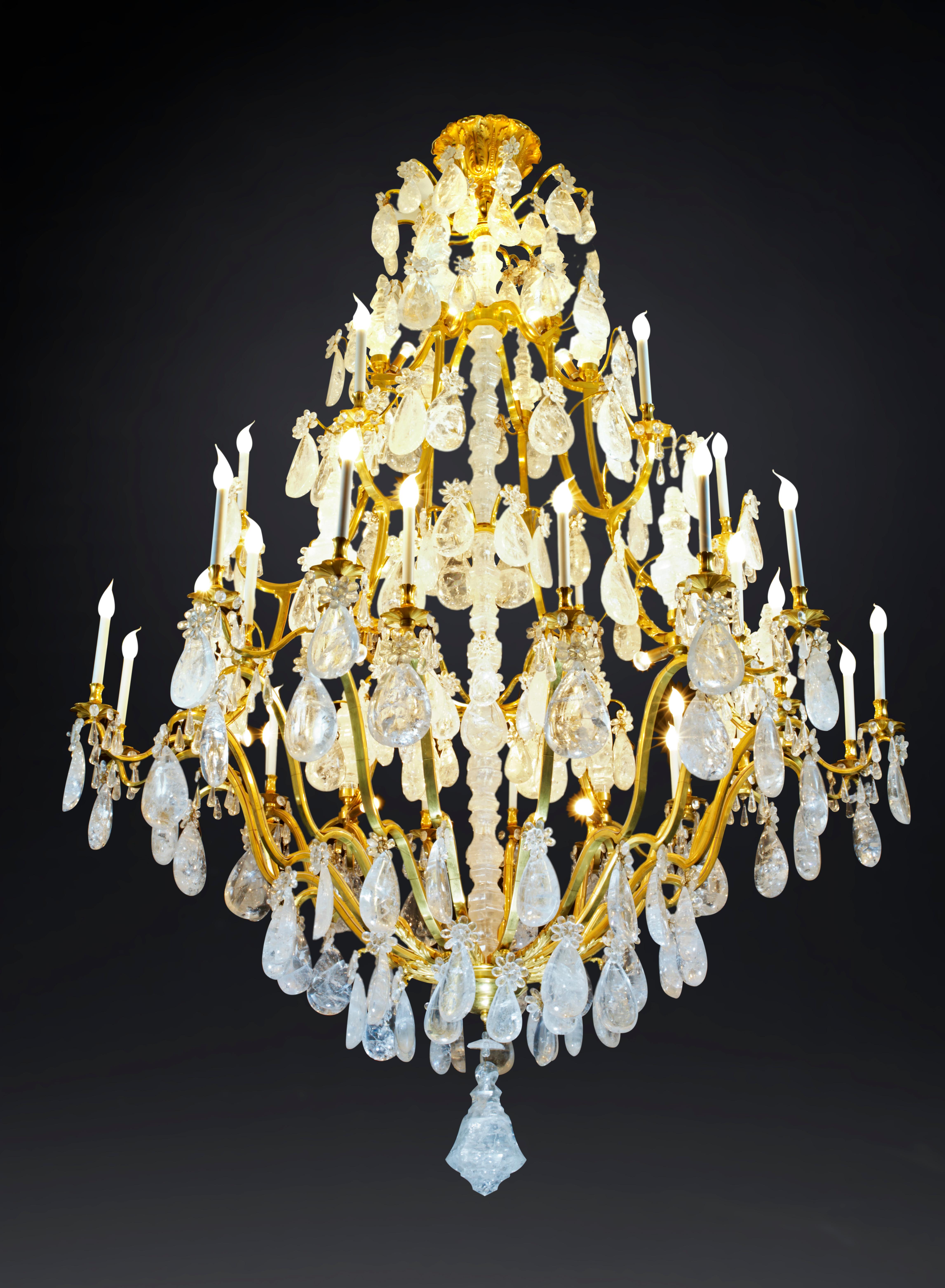 Amazing ormolu 24-karat gilding bronze and rock crystal Louis the XVth style chandelier.
One of an exclusive limited production of two.
400 kgs
Made in France.
 