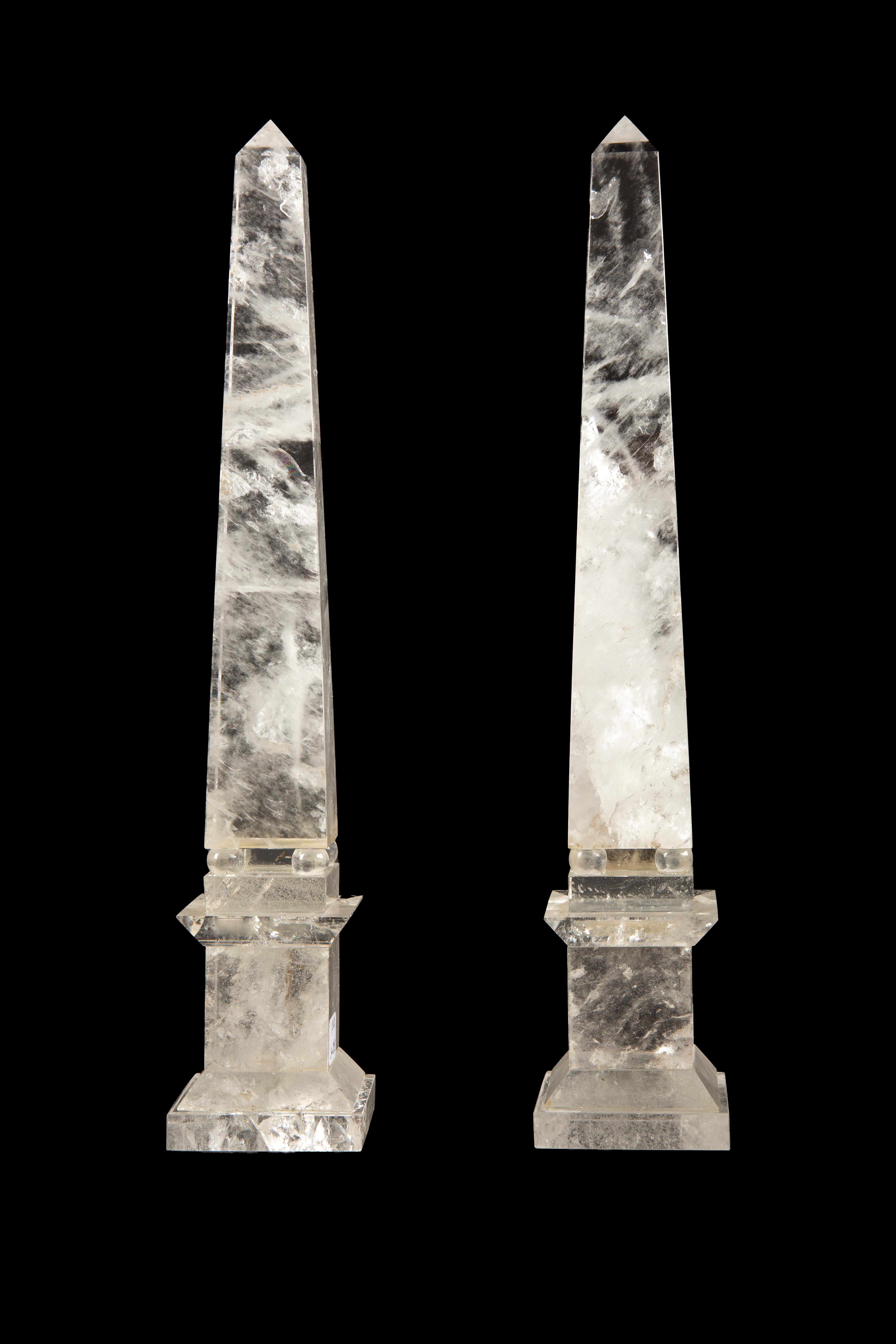 Bergkristall-Obelisk, 11.25 Zoll, Paar (Geschnitzt) im Angebot