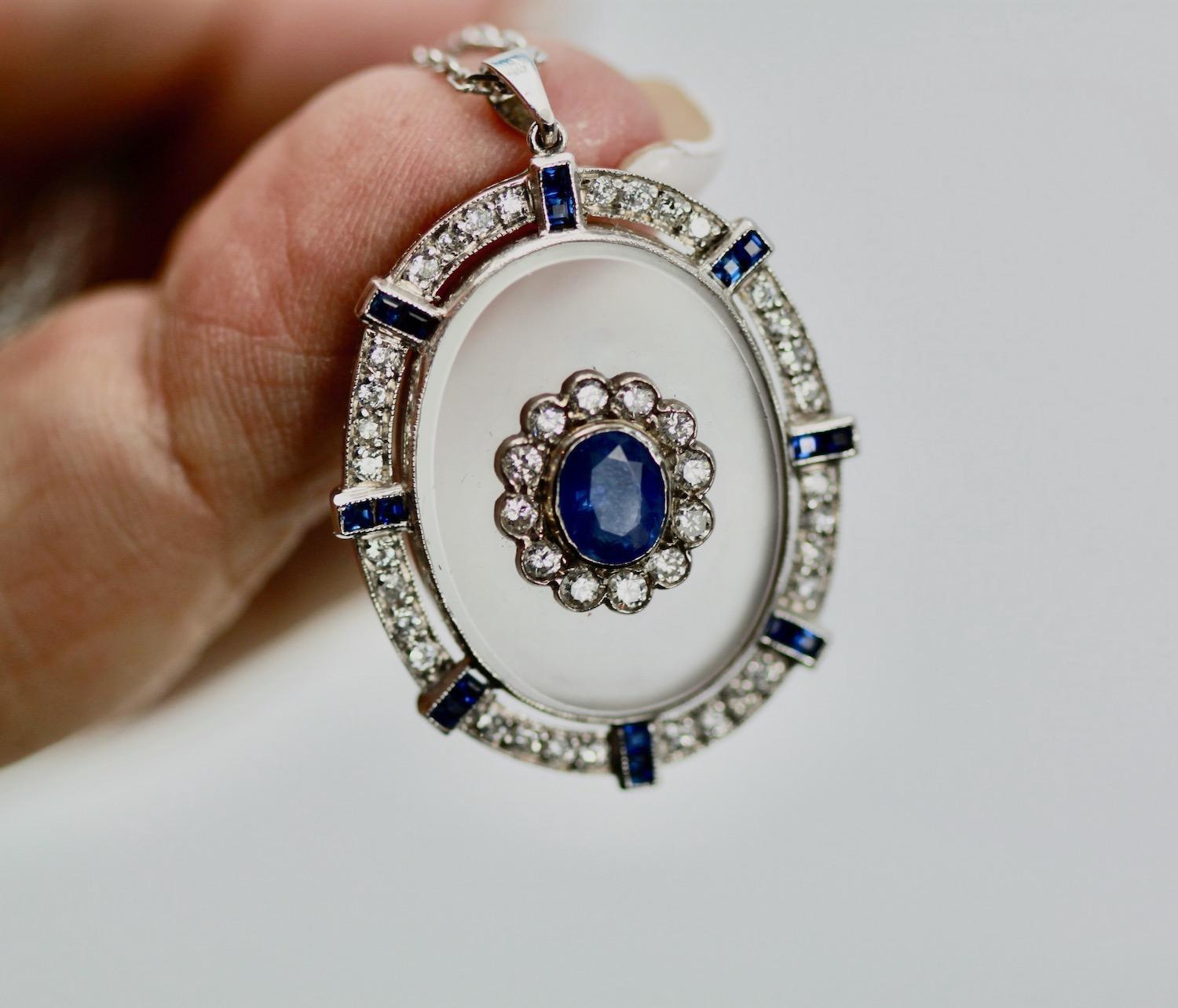 Pendentif en cristal de roche, saphir et diamants 18 carats en vente 6