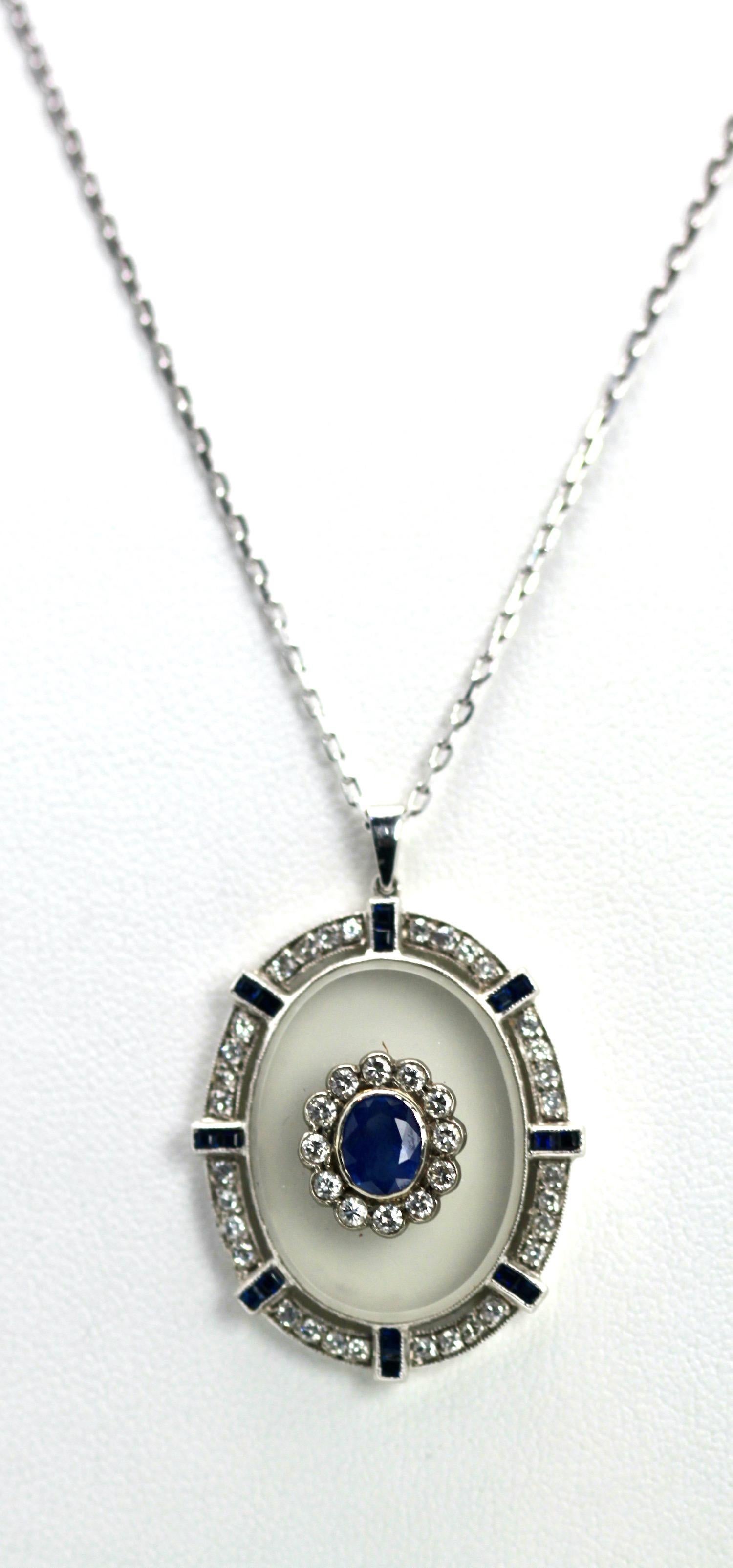 Pendentif en cristal de roche, saphir et diamants 18 carats en vente 1
