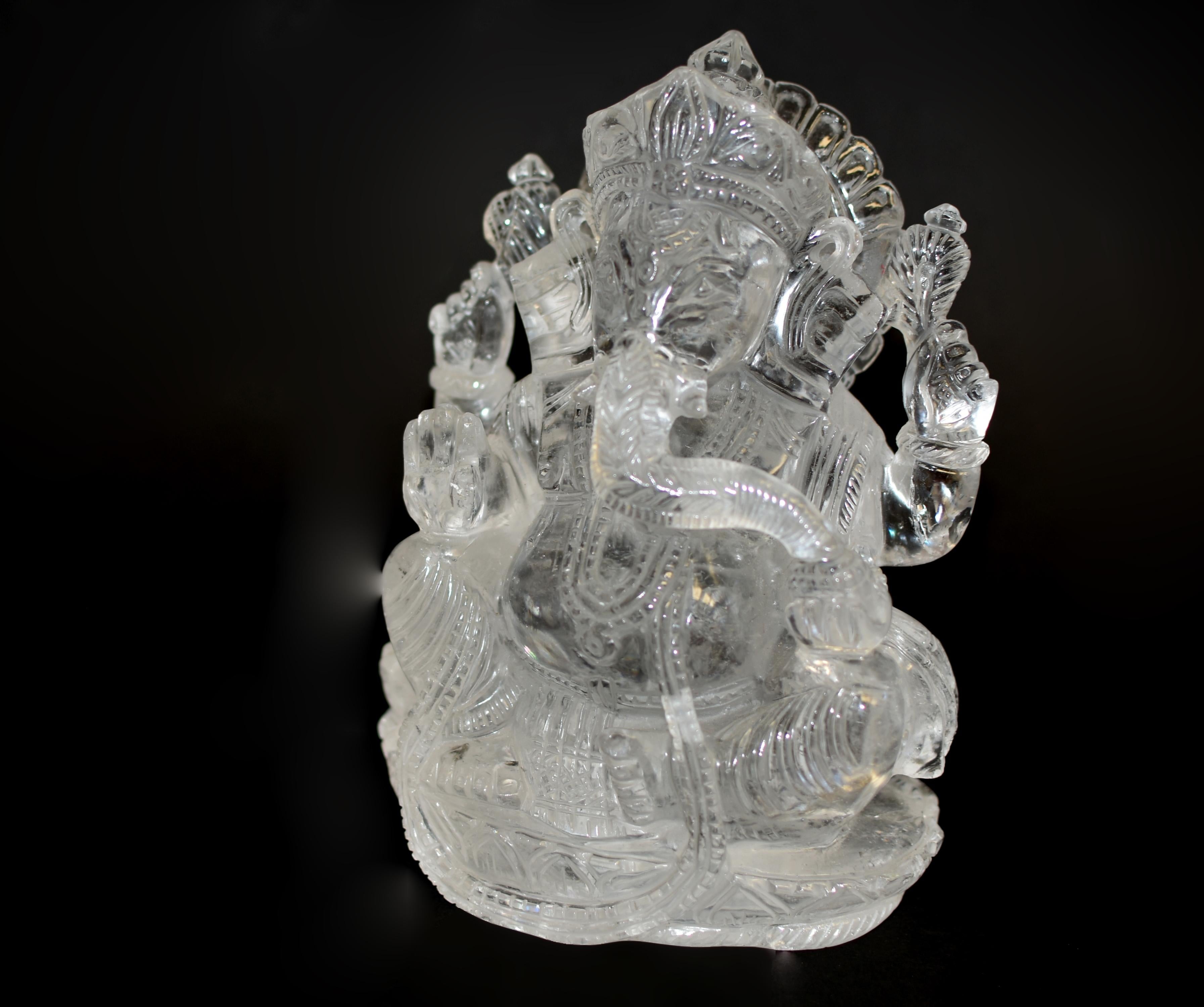 Sculpté à la main Statue de Ganesh en cristal de roche et quartz 5 lb en vente
