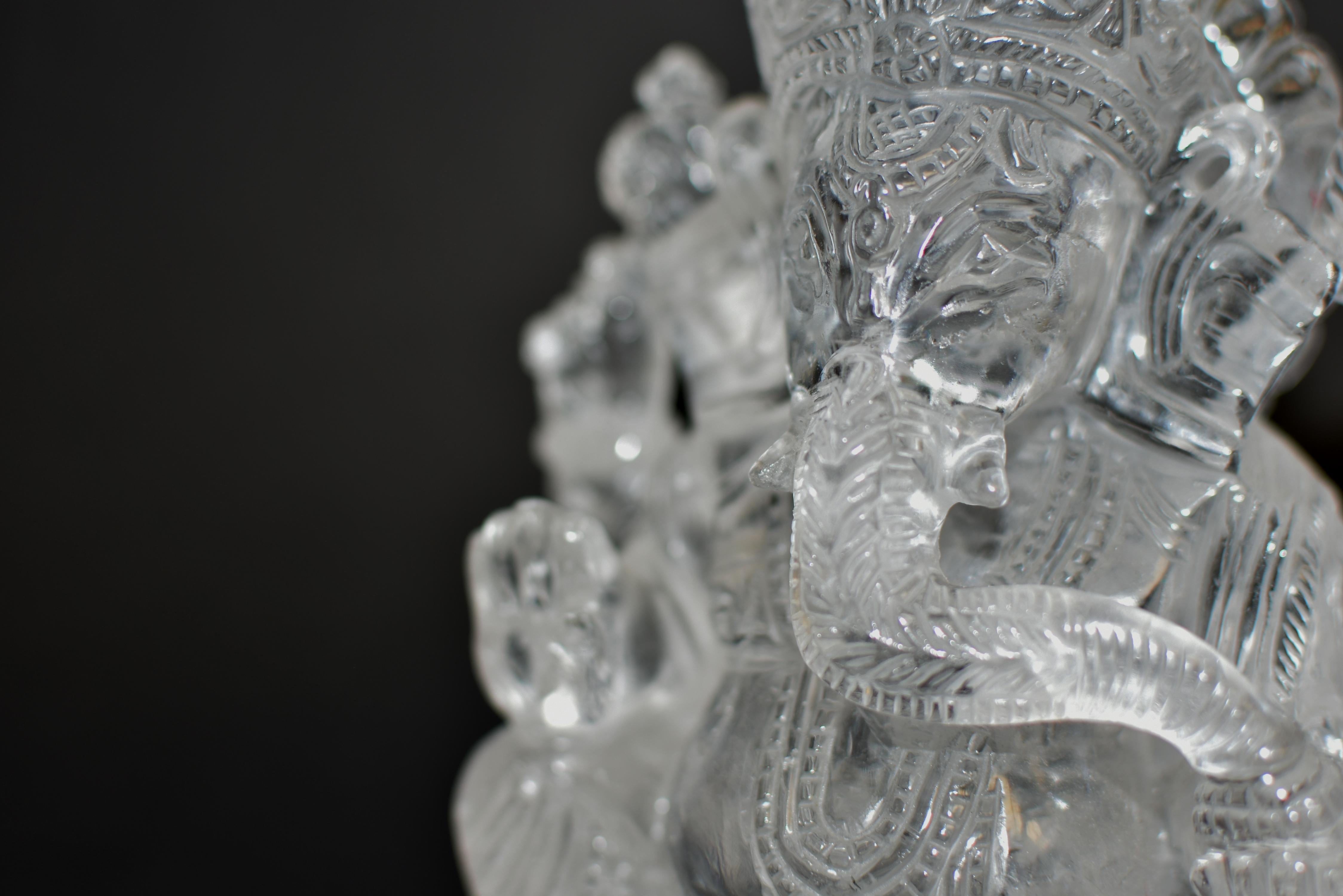 Statue de Ganesh en cristal de roche et quartz 5 lb en vente 2