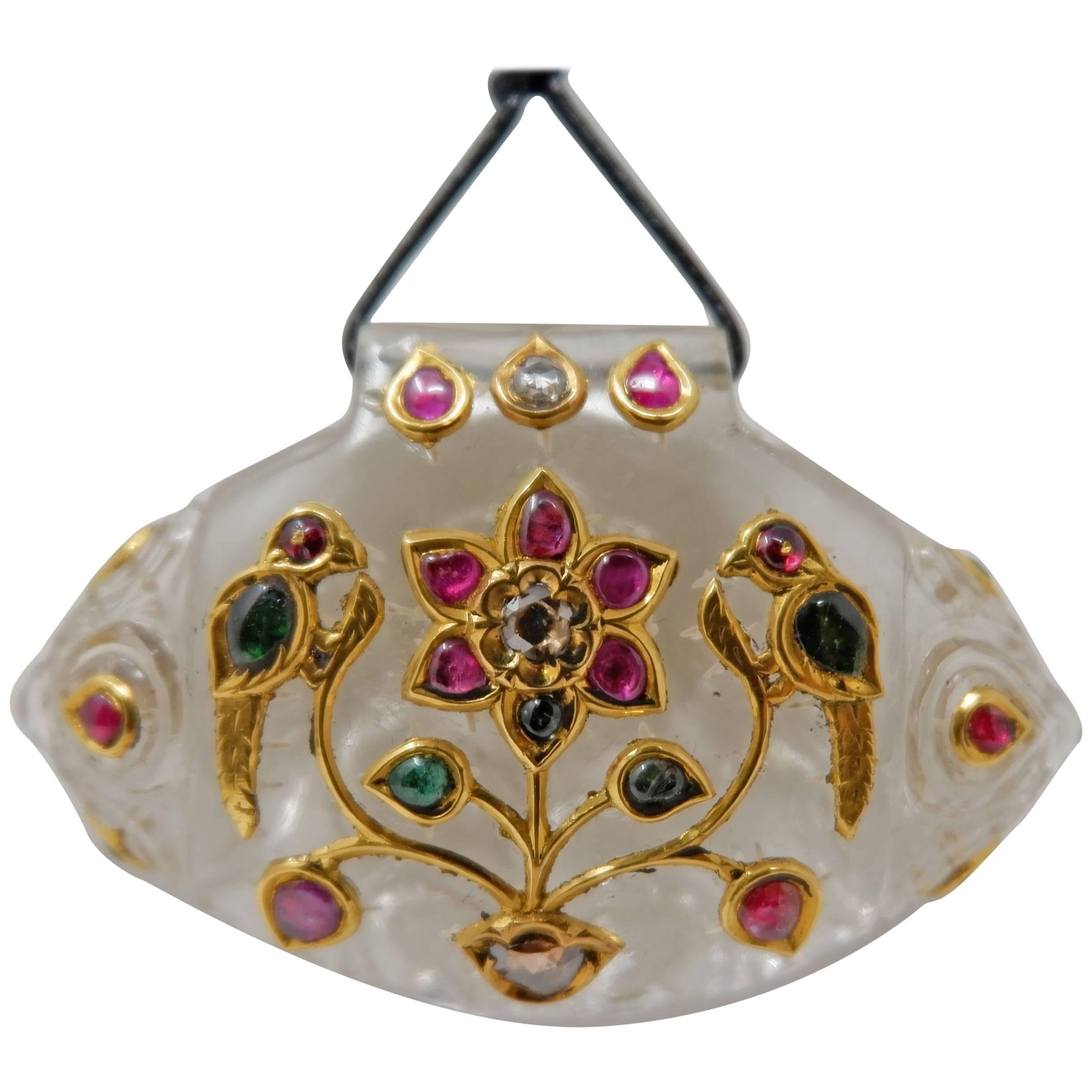 Rock Crystal Ruby Diamond and 18 Karat Yellow Gold Indian Pendant Necklace im Angebot