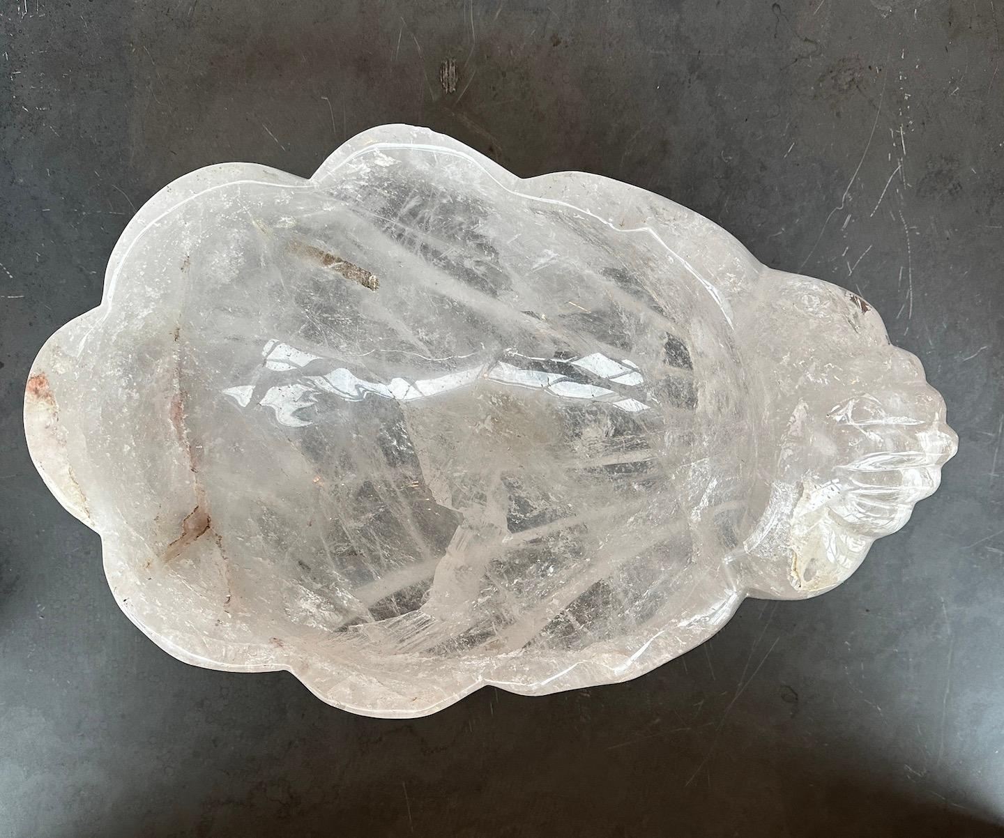 Rock Crystal Shell Shaped Centerpiece Bowl In Good Condition For Sale In Newport Beach, CA