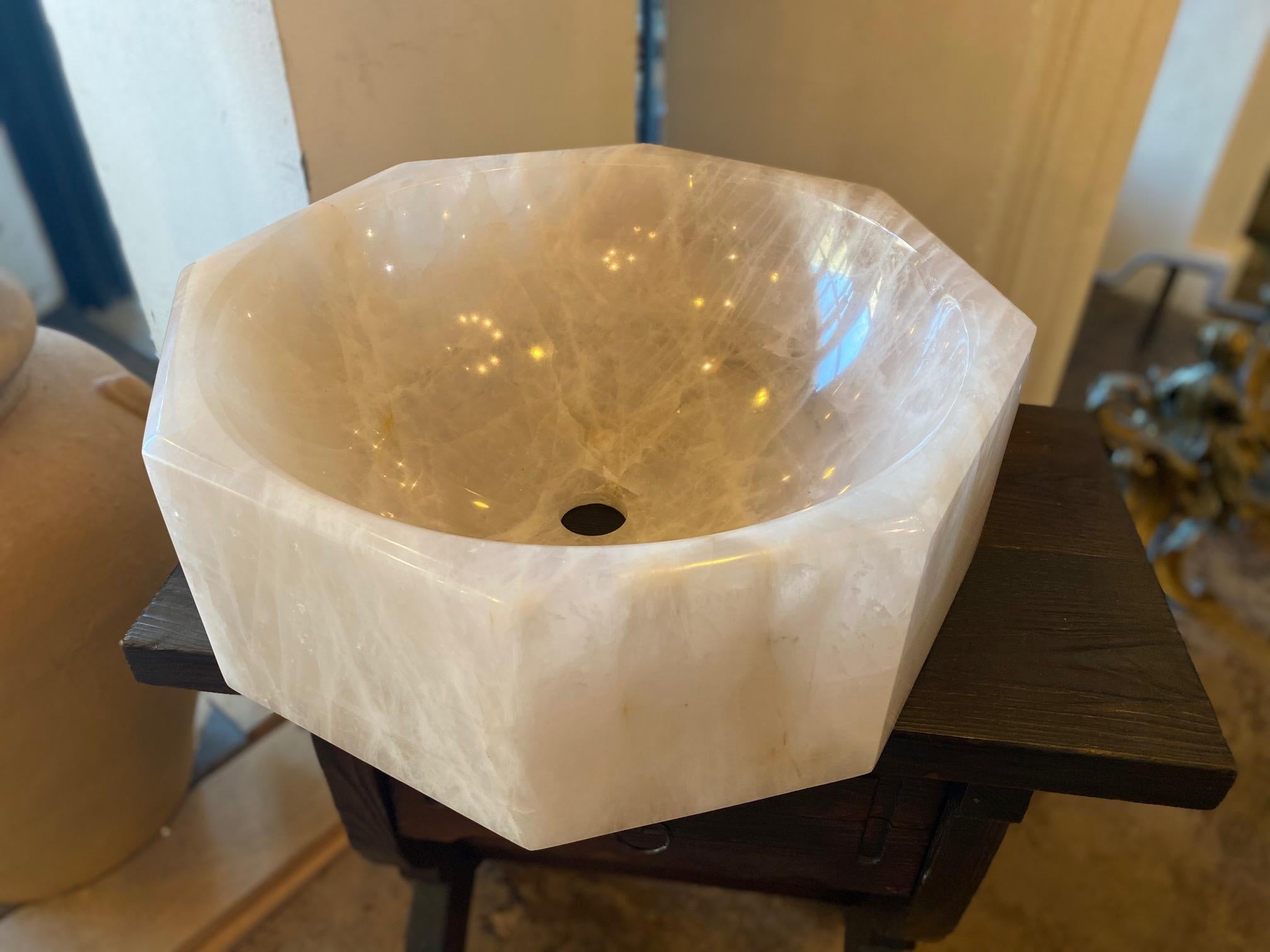 Rock Crystal Sink In Excellent Condition In Dallas, TX
