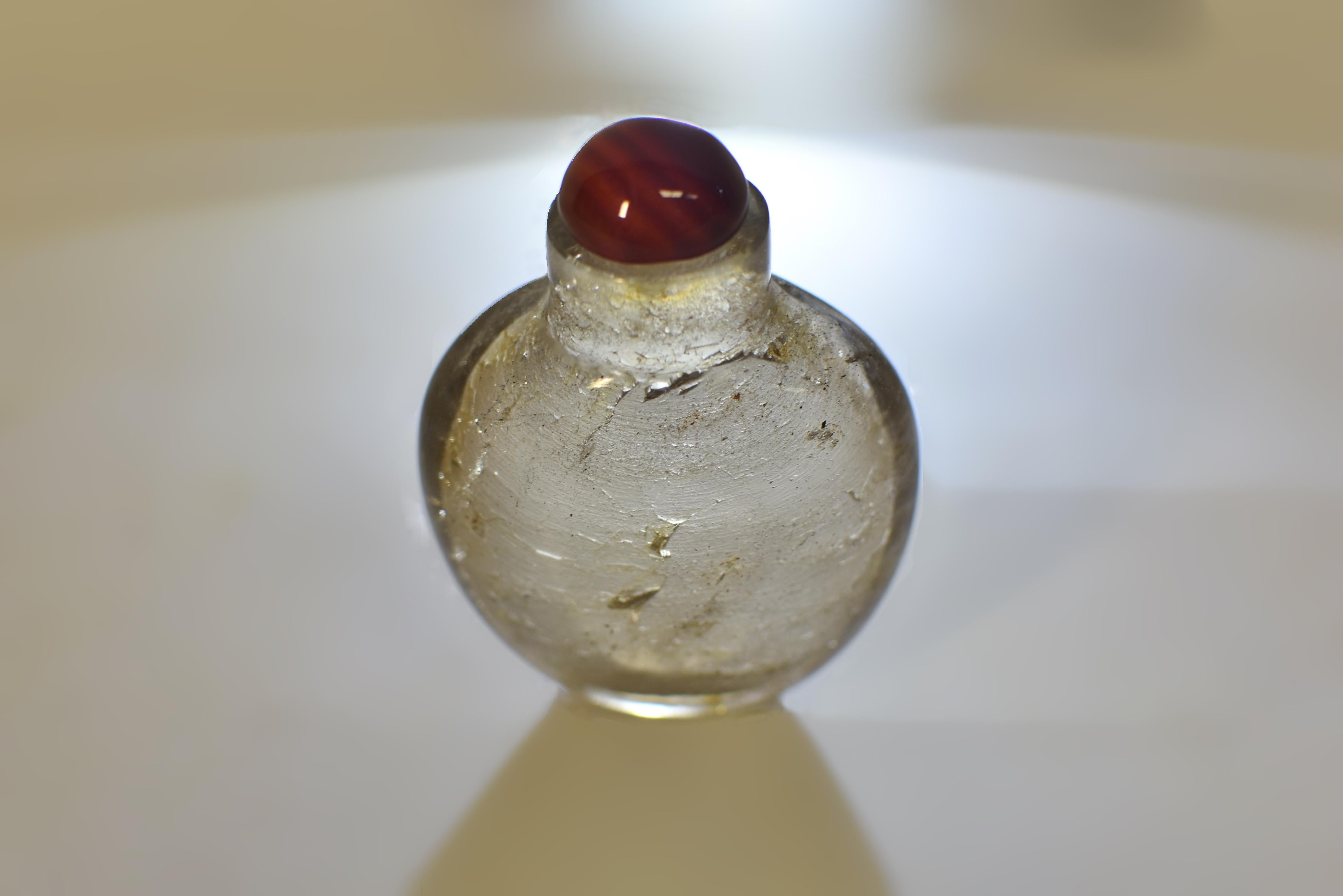 Tabatière en cristal de roche avec couvercle en agate en vente 4