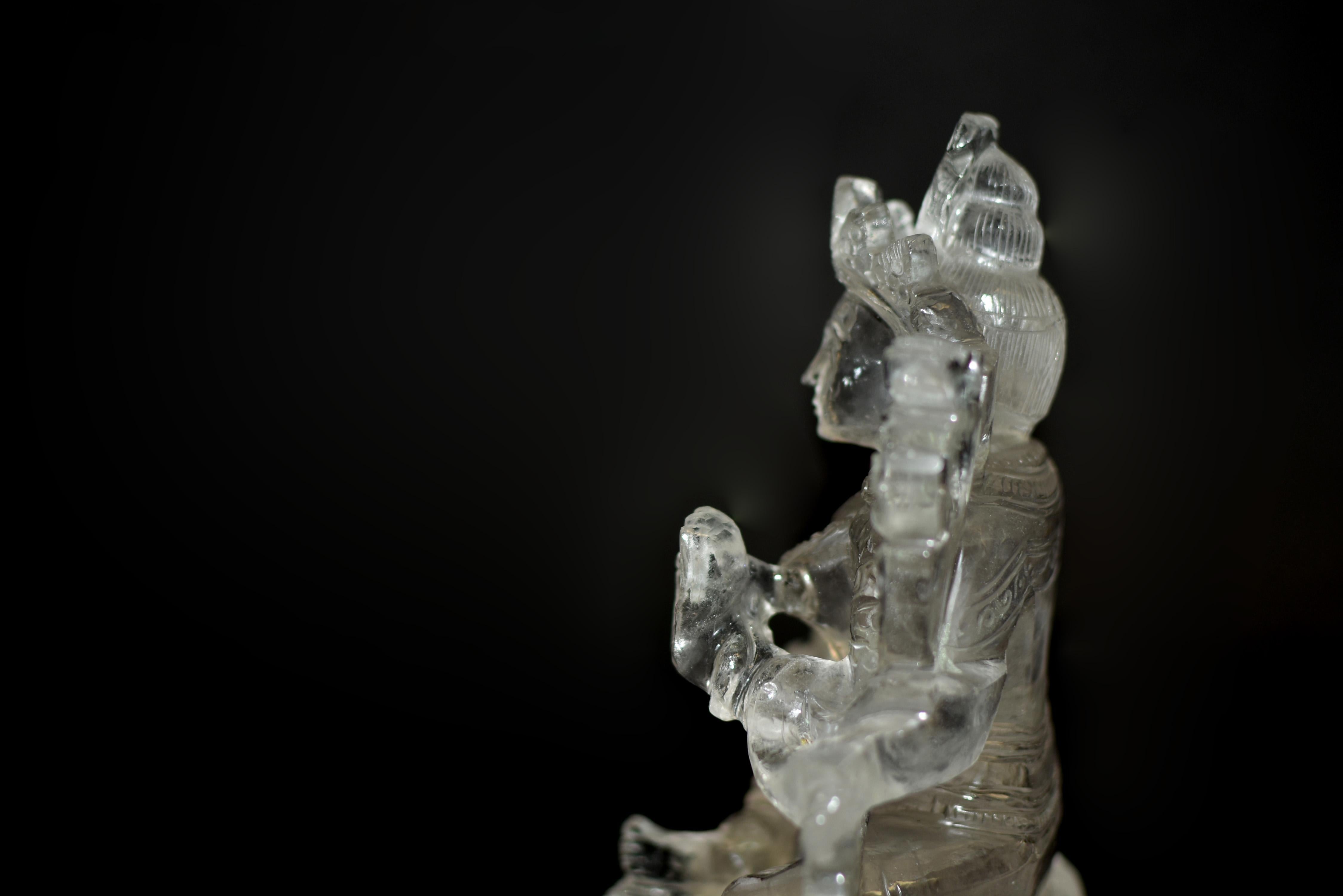 Statue de Tara tibétaine verte en cristal de roche en vente 5