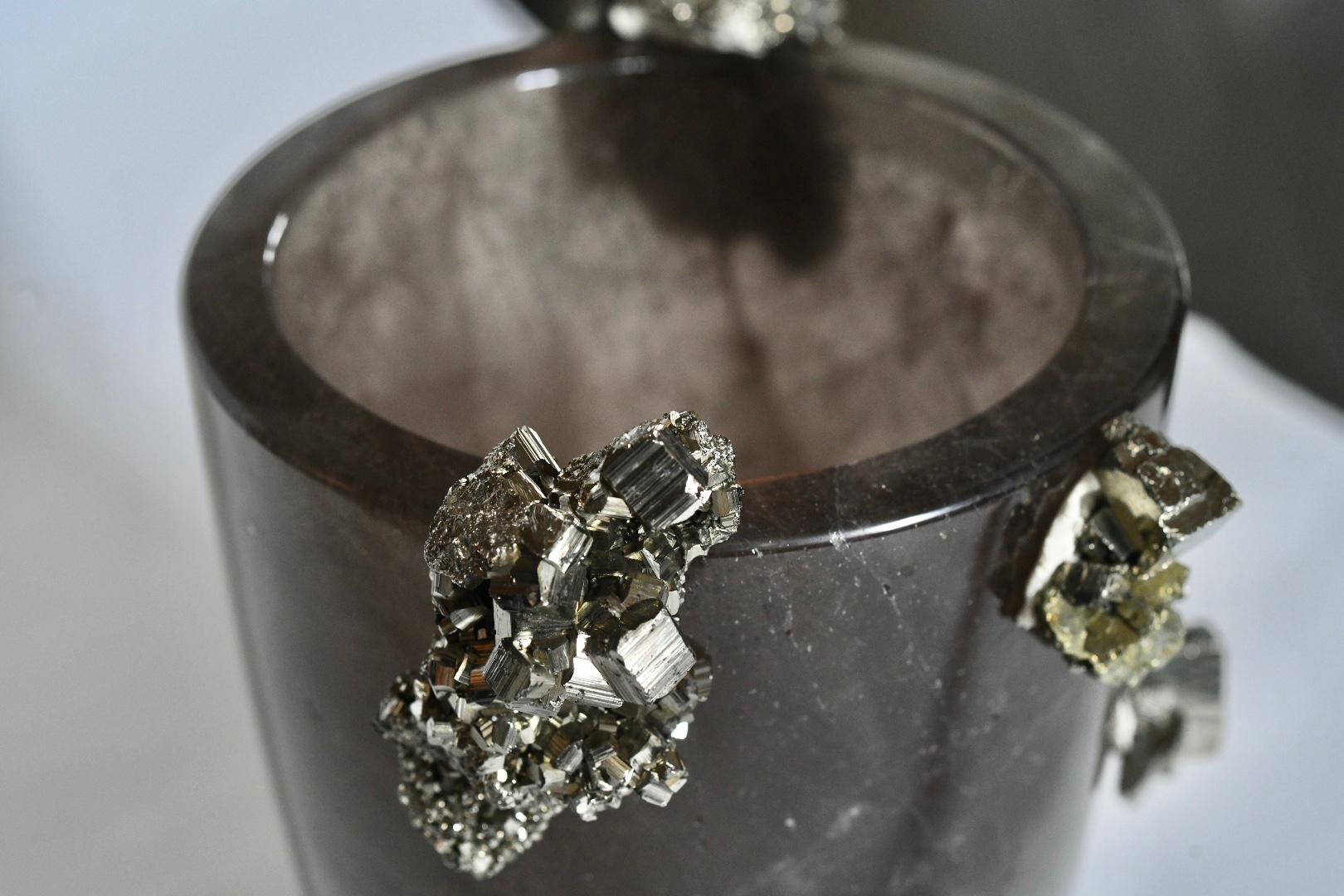 Vase aus Bergkristall von Phoenix im Zustand „Hervorragend“ im Angebot in New York, NY