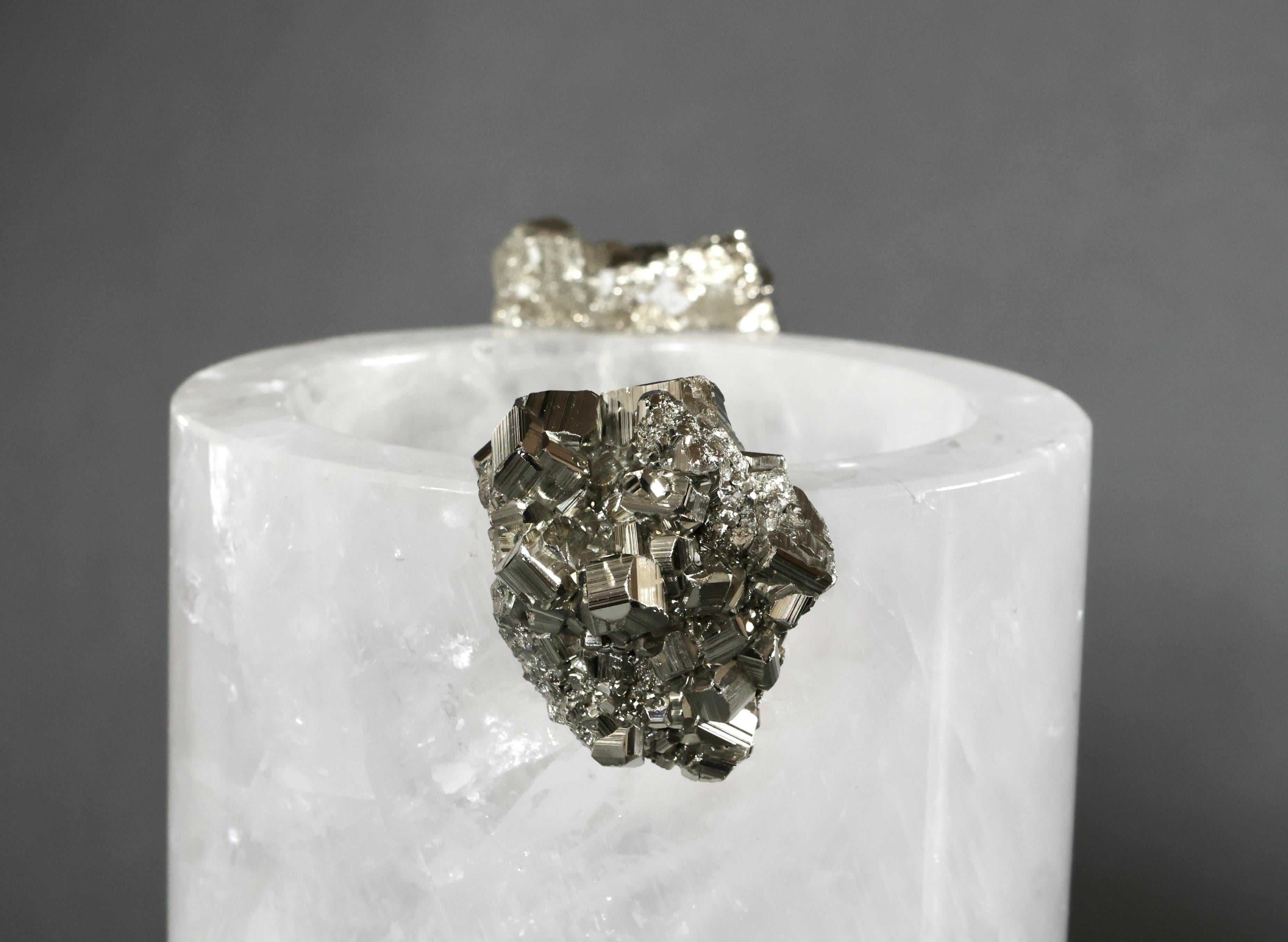 Bergkristall-Vase von Phoenix (18. Jahrhundert und früher) im Angebot