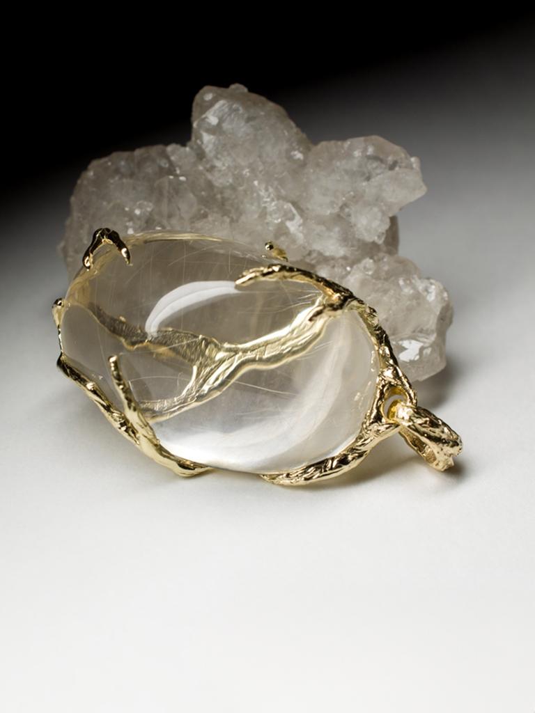 Mouvement esthétique Cristal de roche Pendentif or jaune Cabochon Gemstone Pure Clear Quartz Unisex en vente