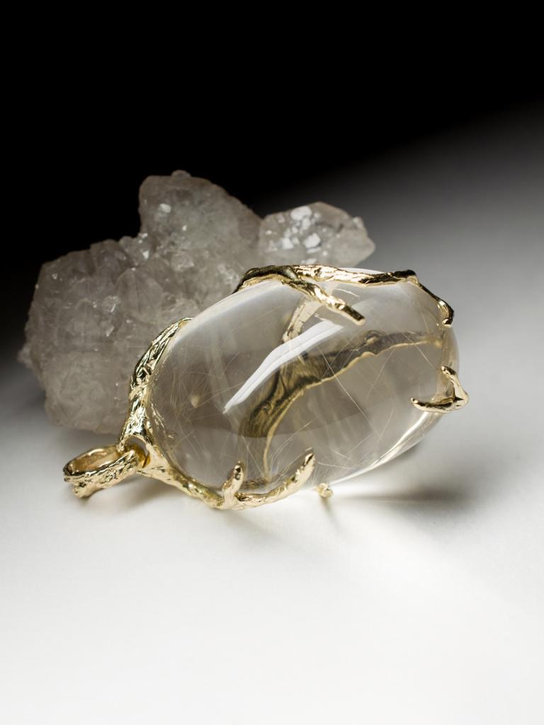 Rock Crystal Yellow Gold Pendant Cabochon Gemstone Pure Clear Quartz Unisex In New Condition For Sale In Berlin, DE