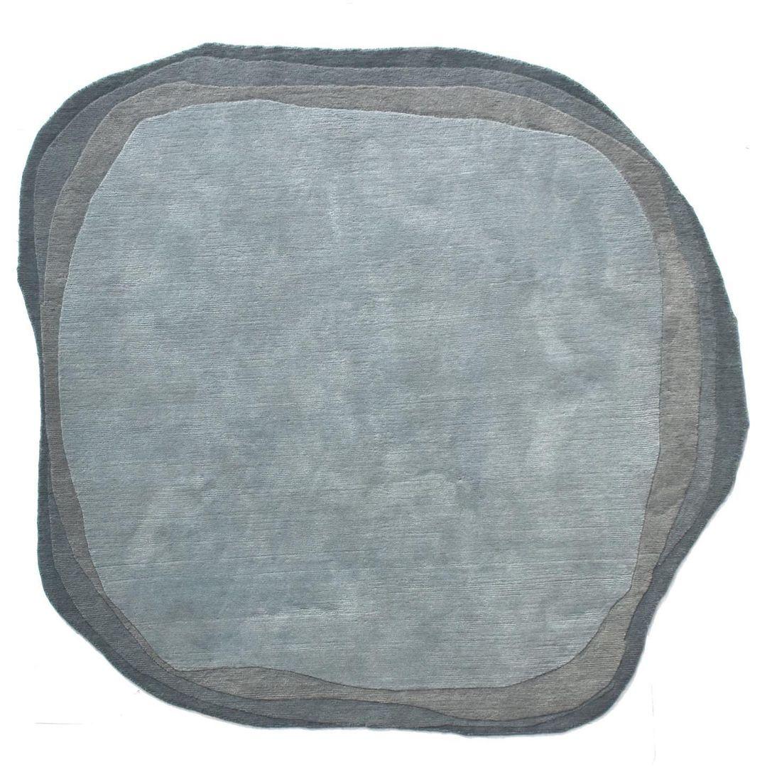 Kleiner Teppich mit Felspapierkante von Art & Loom im Zustand „Neu“ im Angebot in Geneve, CH
