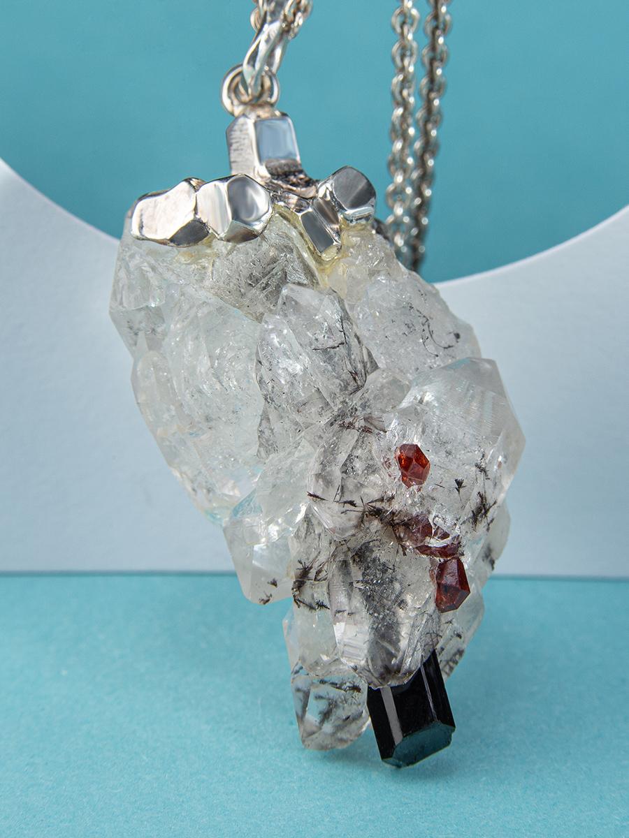 Raw Rock Сrystal Garnet Black Tourmaline Silver Necklace Natural Unisexe en vente