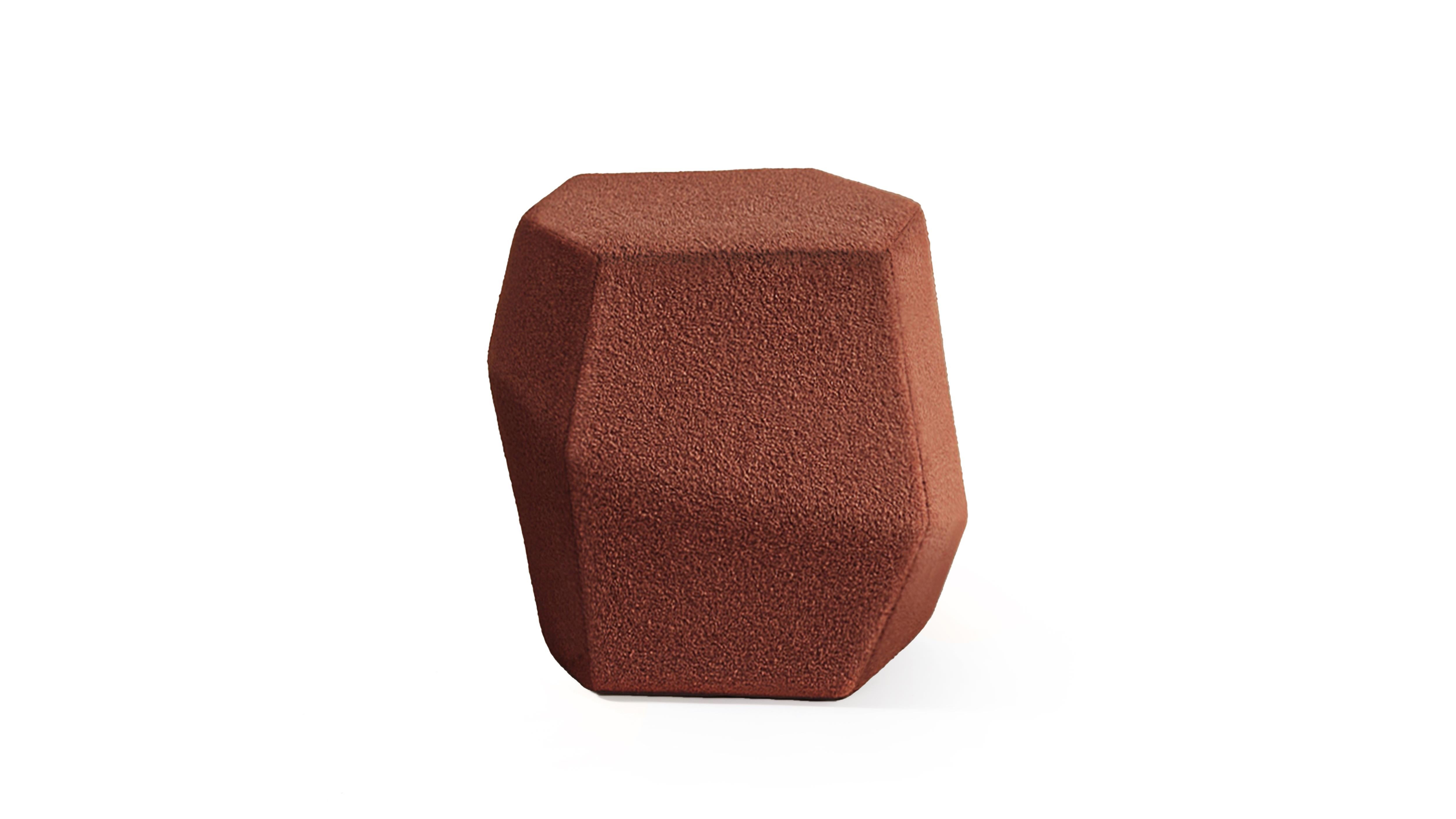 Rock is a stool with the same form of the smaller table of the Three Rocks set.
The handcrafted upholstery work in bouclé involves this unique creation with irregular shapes, turning its original sharp edges into smooth transitions. InsidherLand has