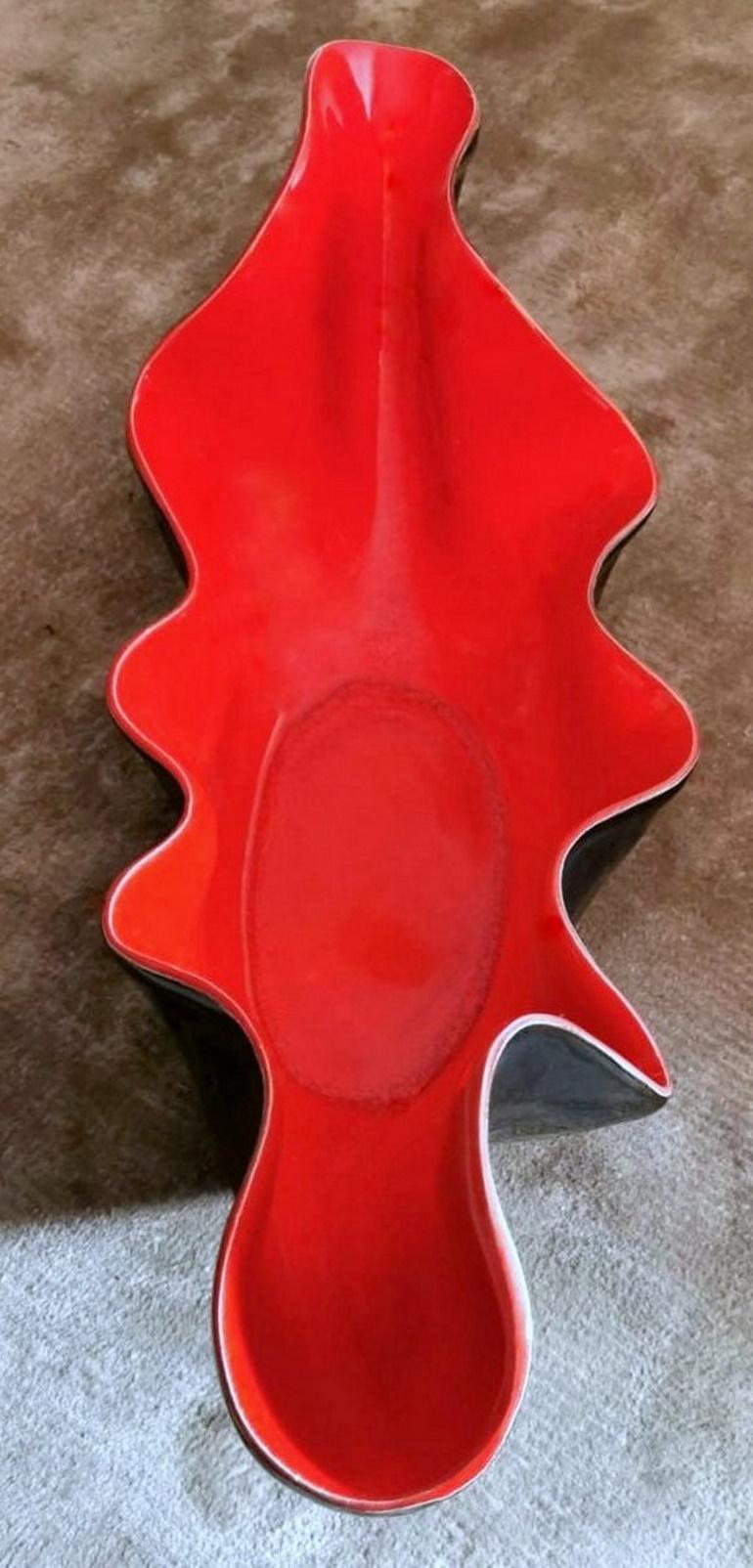 Rockabilly Style French Centrepiece Red and Black Ceramic In Good Condition For Sale In Prato, Tuscany