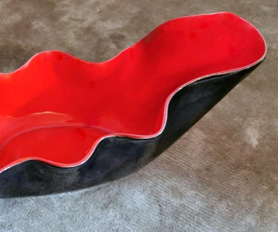 Rockabilly Style French Centrepiece Red and Black Ceramic For Sale 2