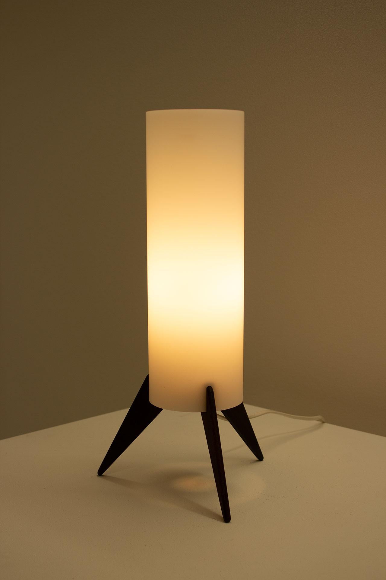Acrylique Lampe de table Rocket de Luxus, Suède, années 1960 en vente